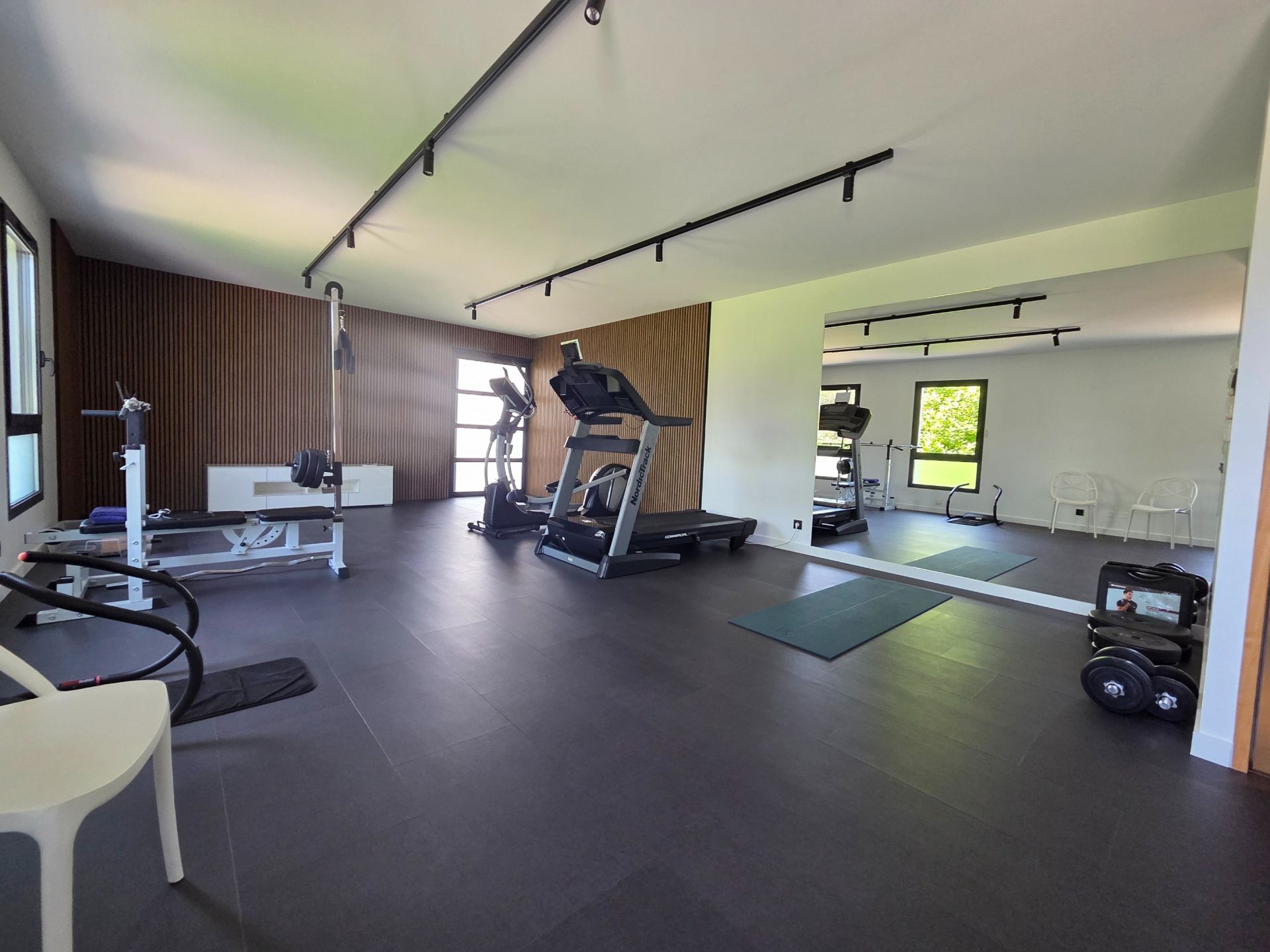 luxury house 10 Rooms for sale on PERPIGNAN (66000)