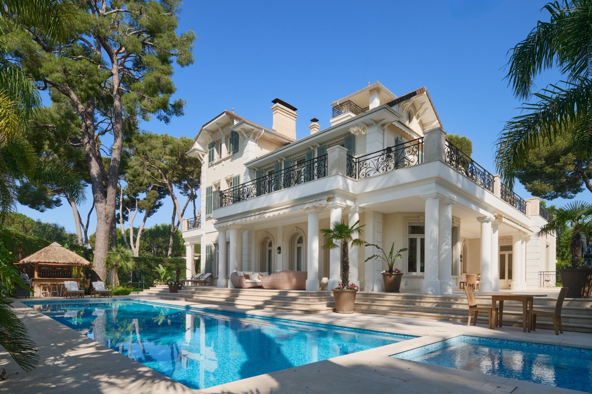 hôtel particulier 11 Pièces en vente sur CAP D ANTIBES (06160)