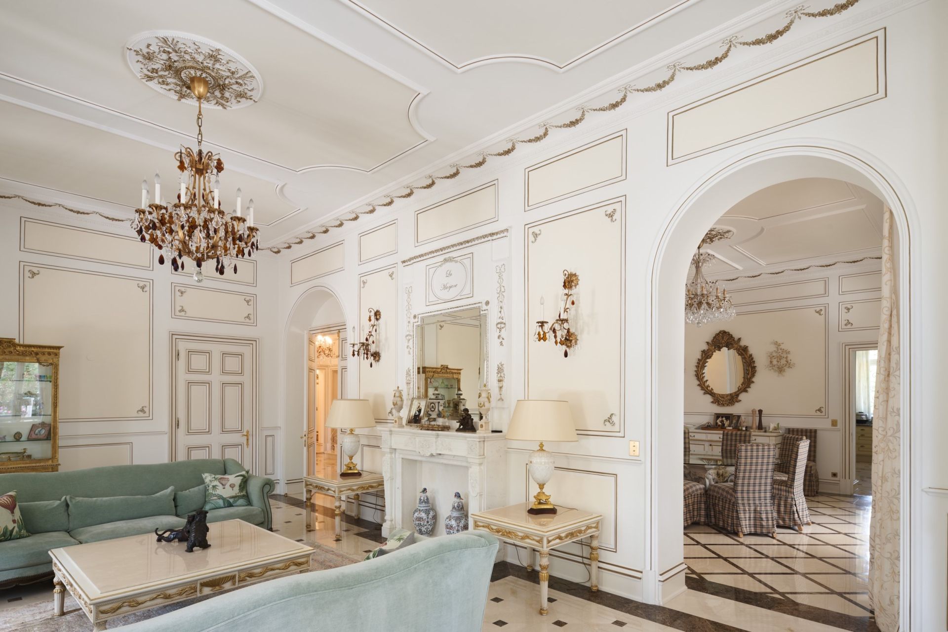 mansion (hôtel particulier) 11 Rooms for sale on CAP D ANTIBES (06160)