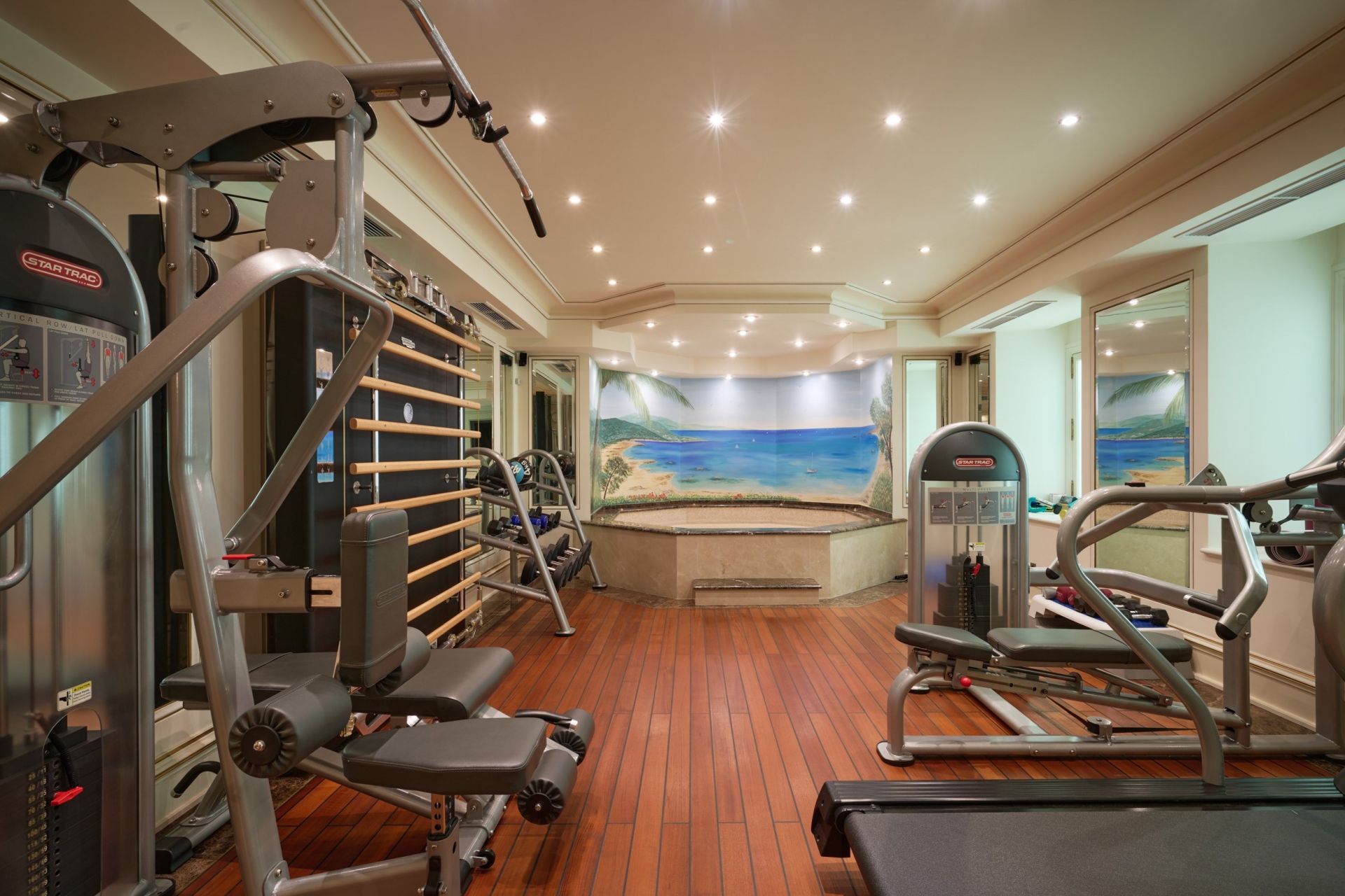 mansion (hôtel particulier) 11 Rooms for sale on CAP D ANTIBES (06160)