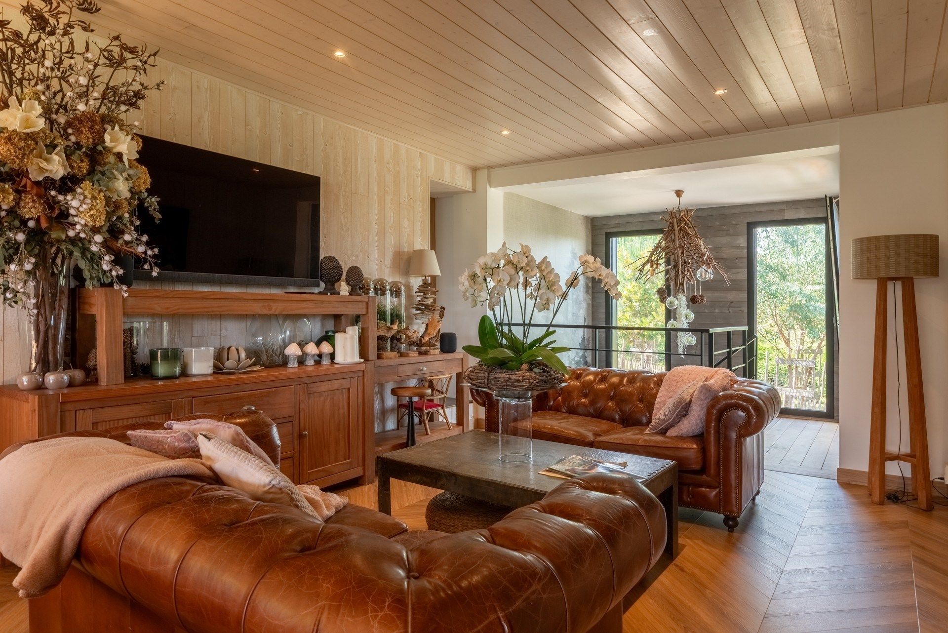 luxury house 8 Rooms for sale on PONT L EVEQUE (14130)