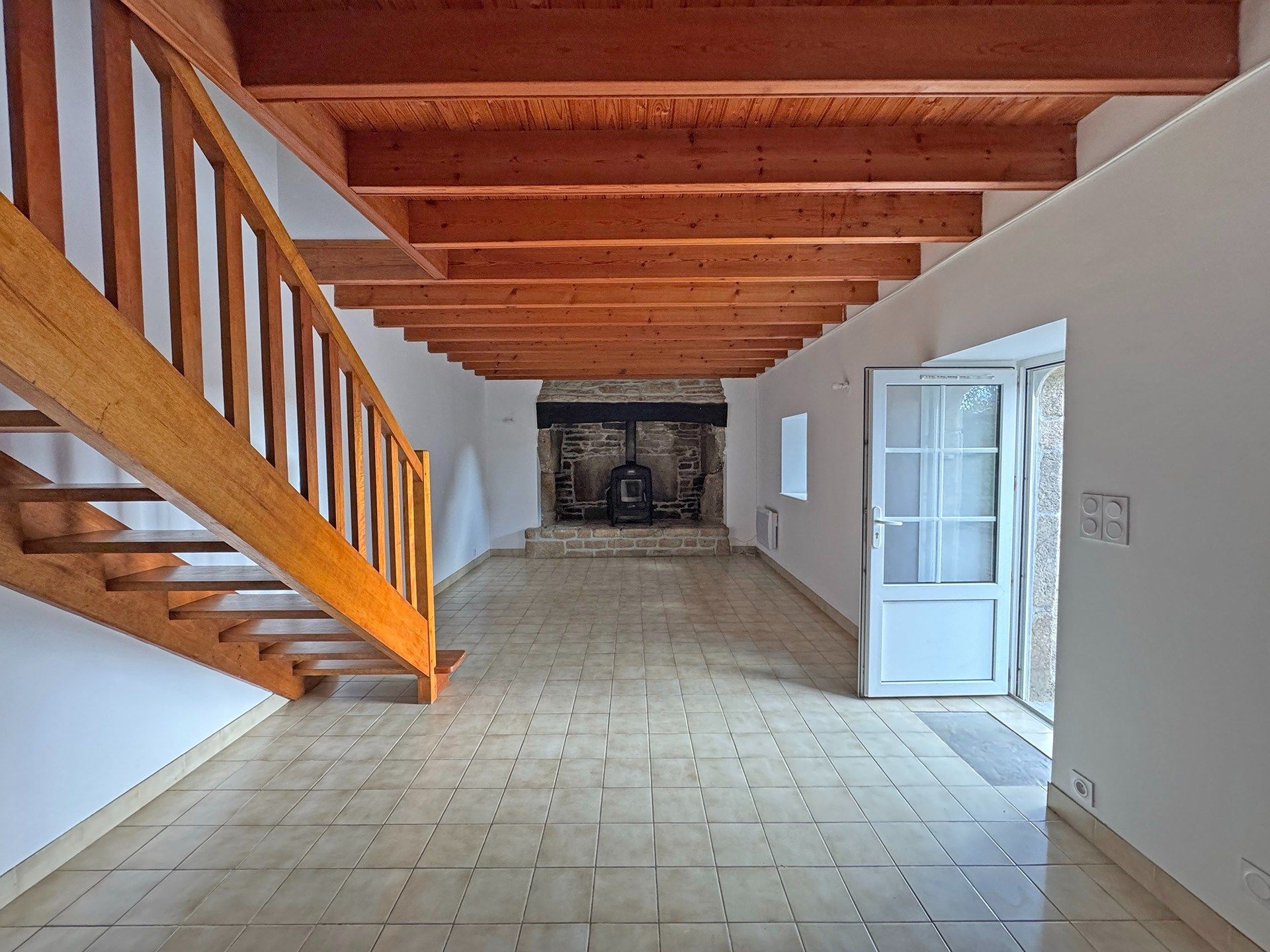 farm complex 11 Rooms for sale on GUILER SUR GOYEN (29710)