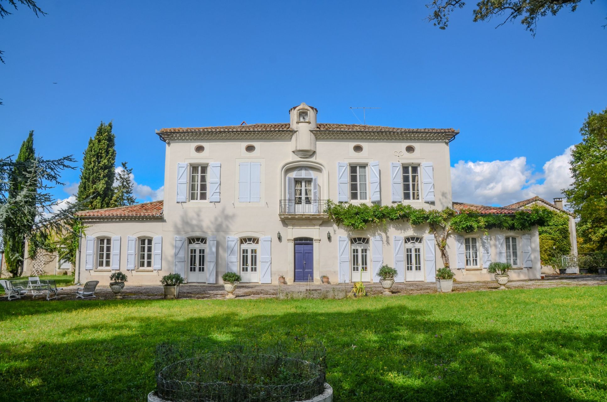 luxury house 11 Rooms for sale on LAVAUR (81500)