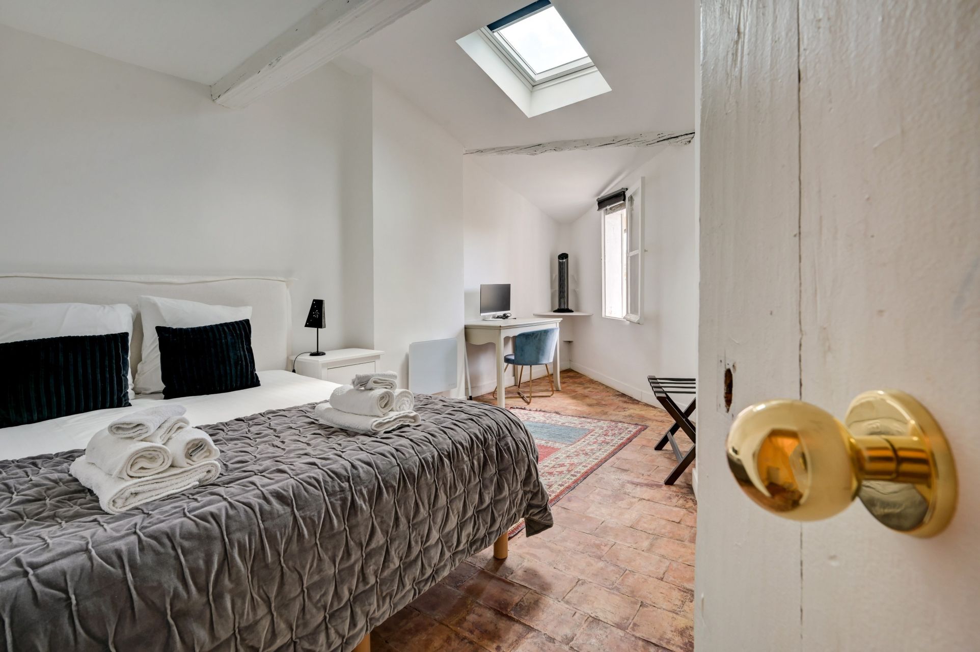 luxury apartment 3 Rooms for rent on AIX EN PROVENCE (13100)
