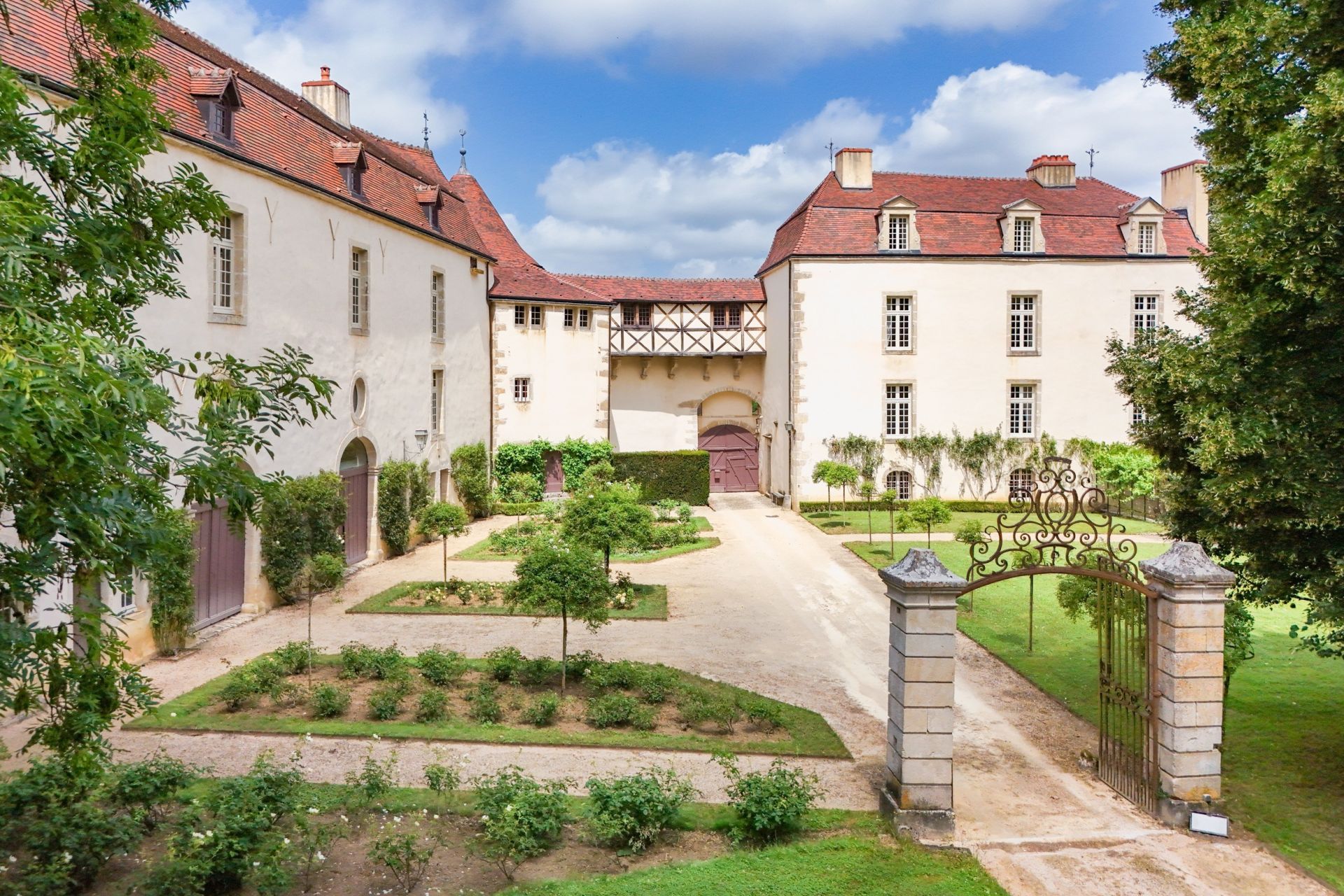 château 20 Pièces en vente sur POUILLY EN AUXOIS (21320)
