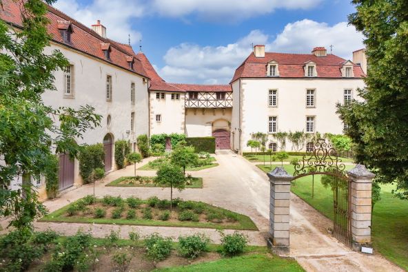 Sale Castle Pouilly-en-Auxois 20 Rooms 1200 m²