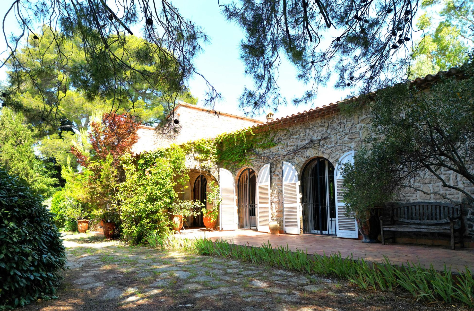 luxury house 7 Rooms for sale on MONTPELLIER (34070)