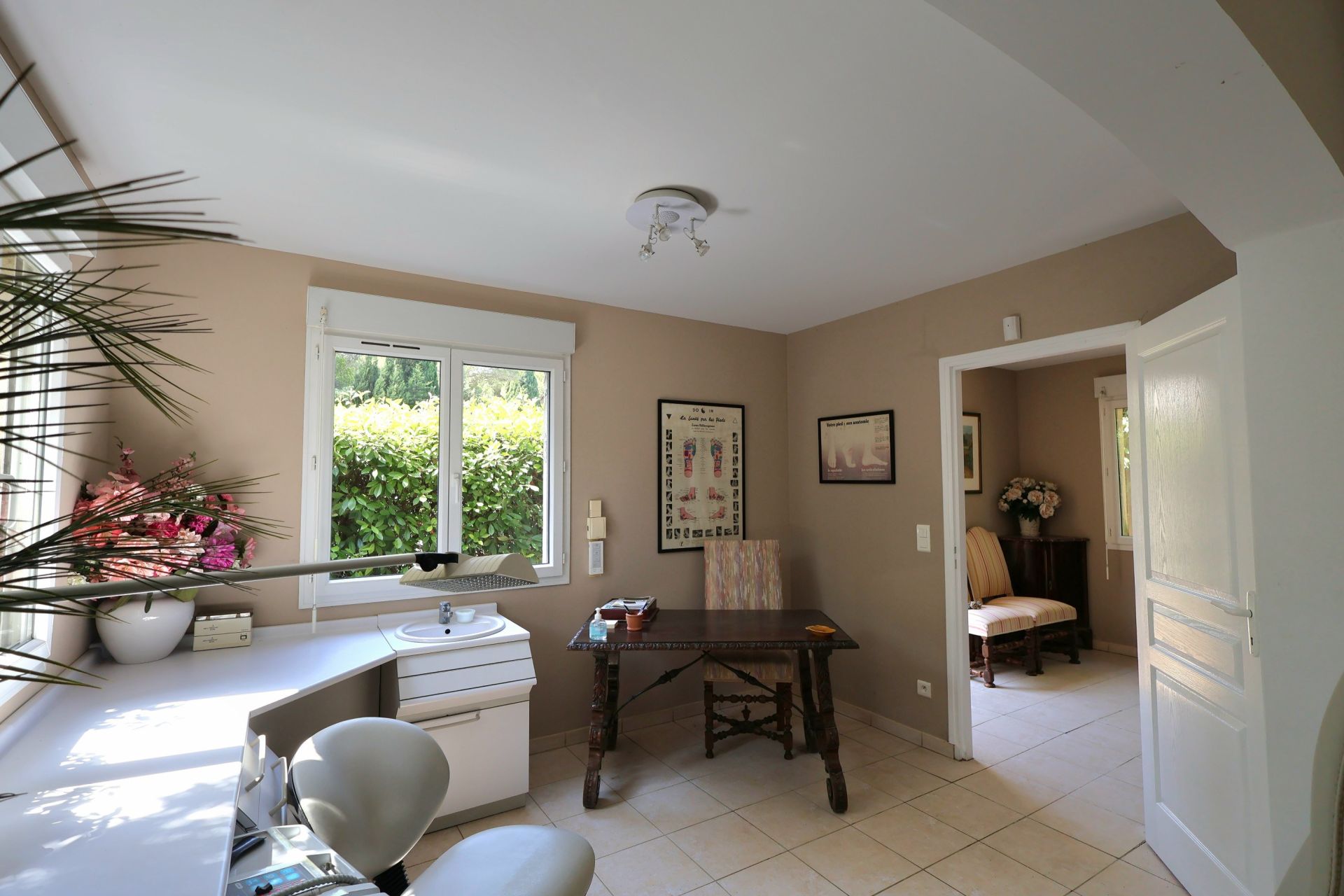 luxury house 7 Rooms for sale on MONTPELLIER (34070)