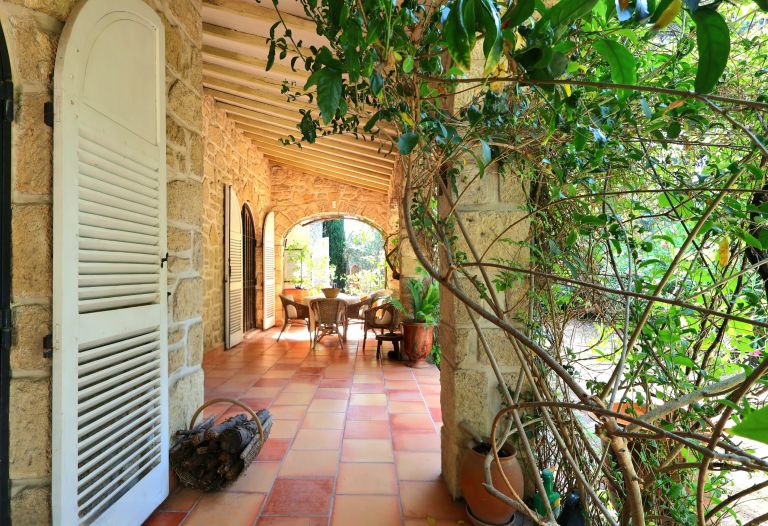 luxury house 7 Rooms for sale on MONTPELLIER (34070)