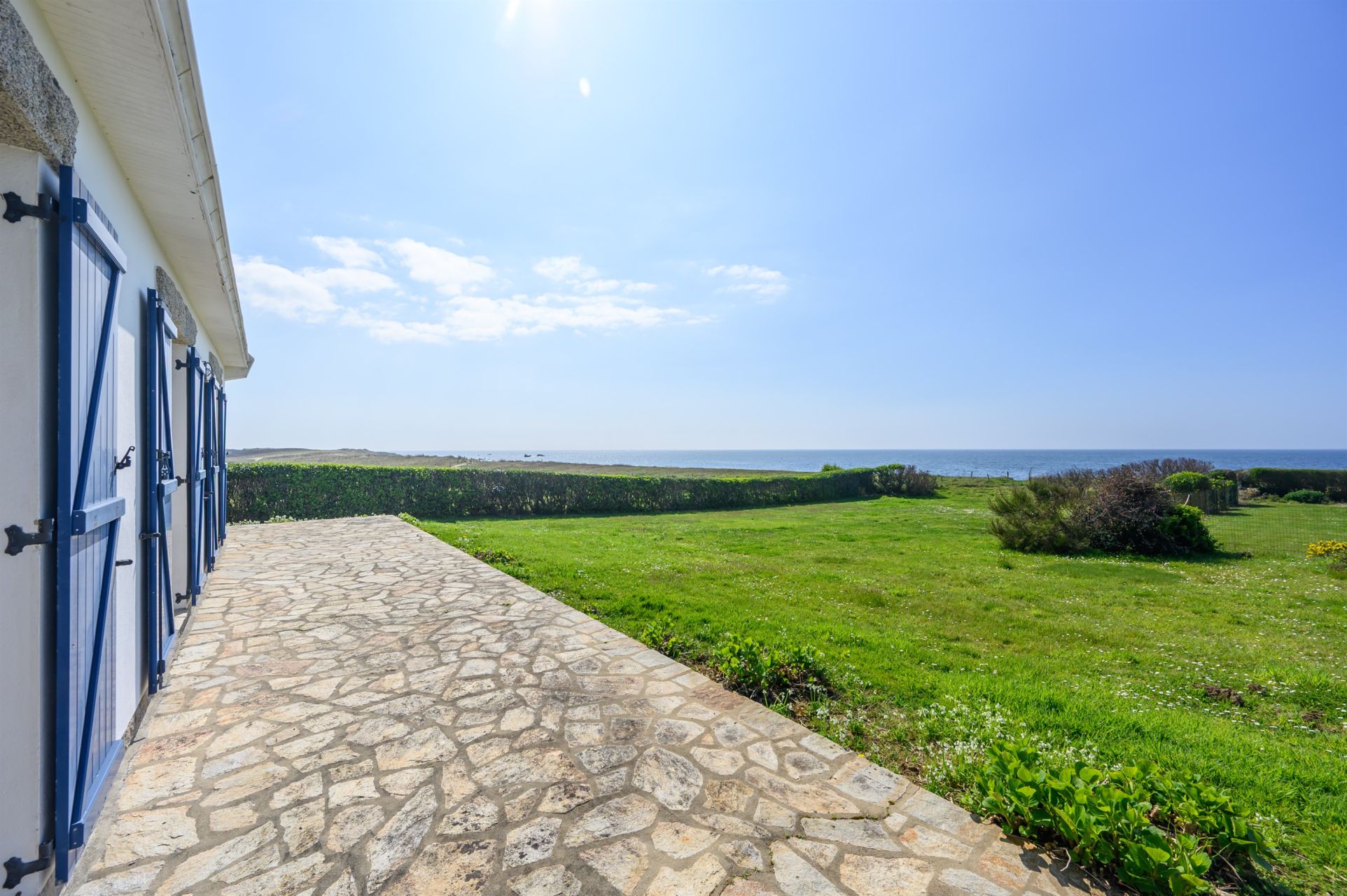 luxury house 8 Rooms for sale on TREGUNC (29910)