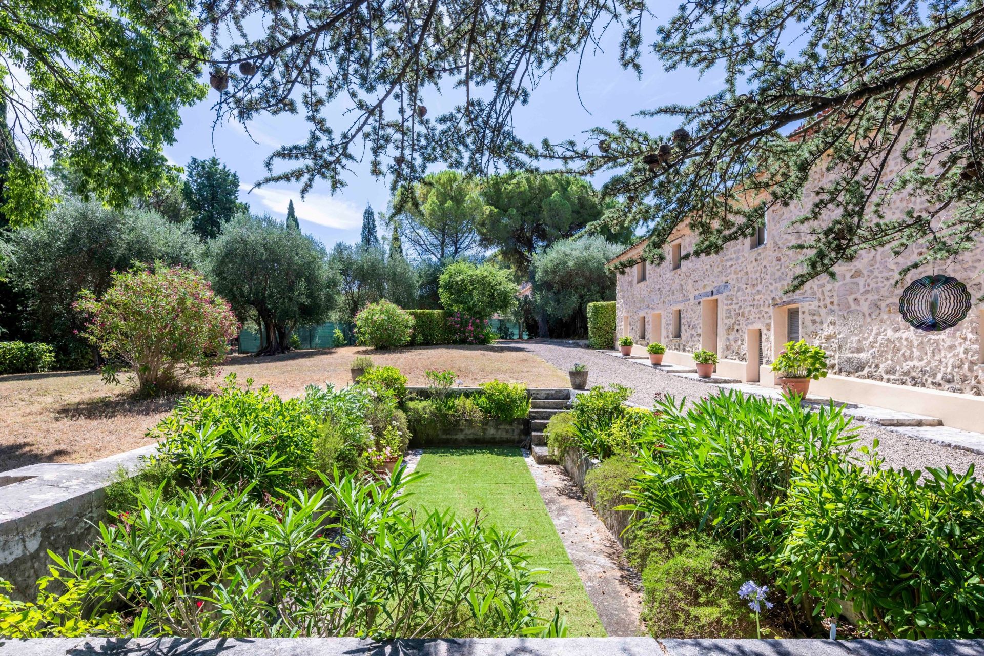 bastide 11 Rooms for sale on GRASSE (06130)