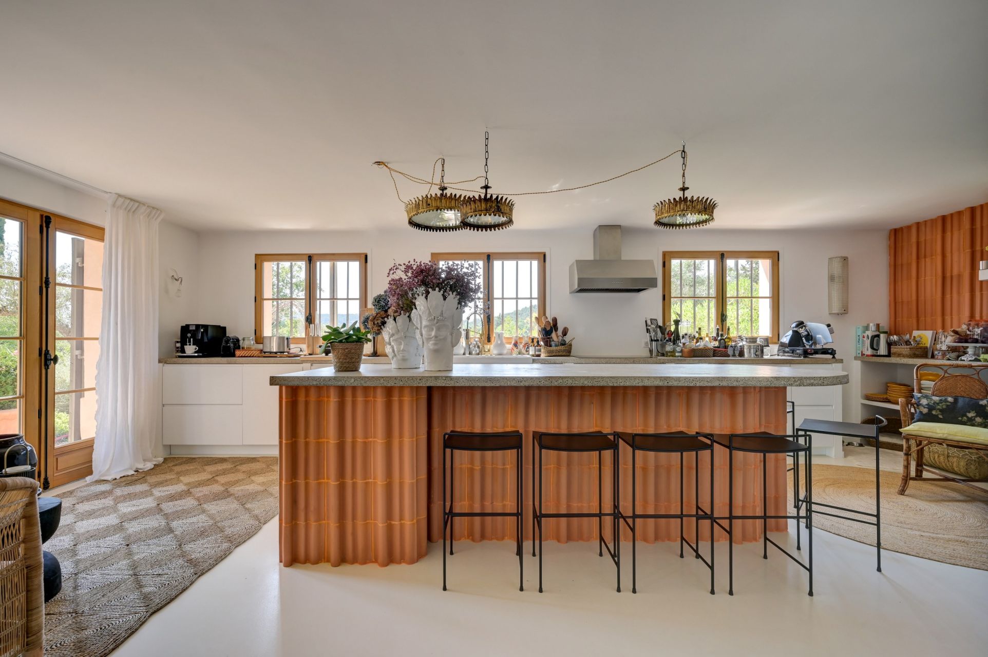 luxury house 8 Rooms for sale on AIX EN PROVENCE (13100)