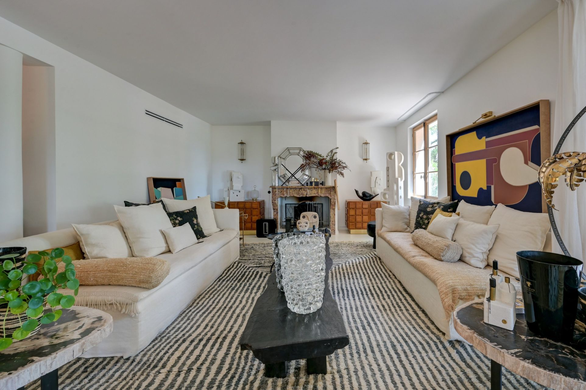 luxury house 8 Rooms for sale on AIX EN PROVENCE (13100)