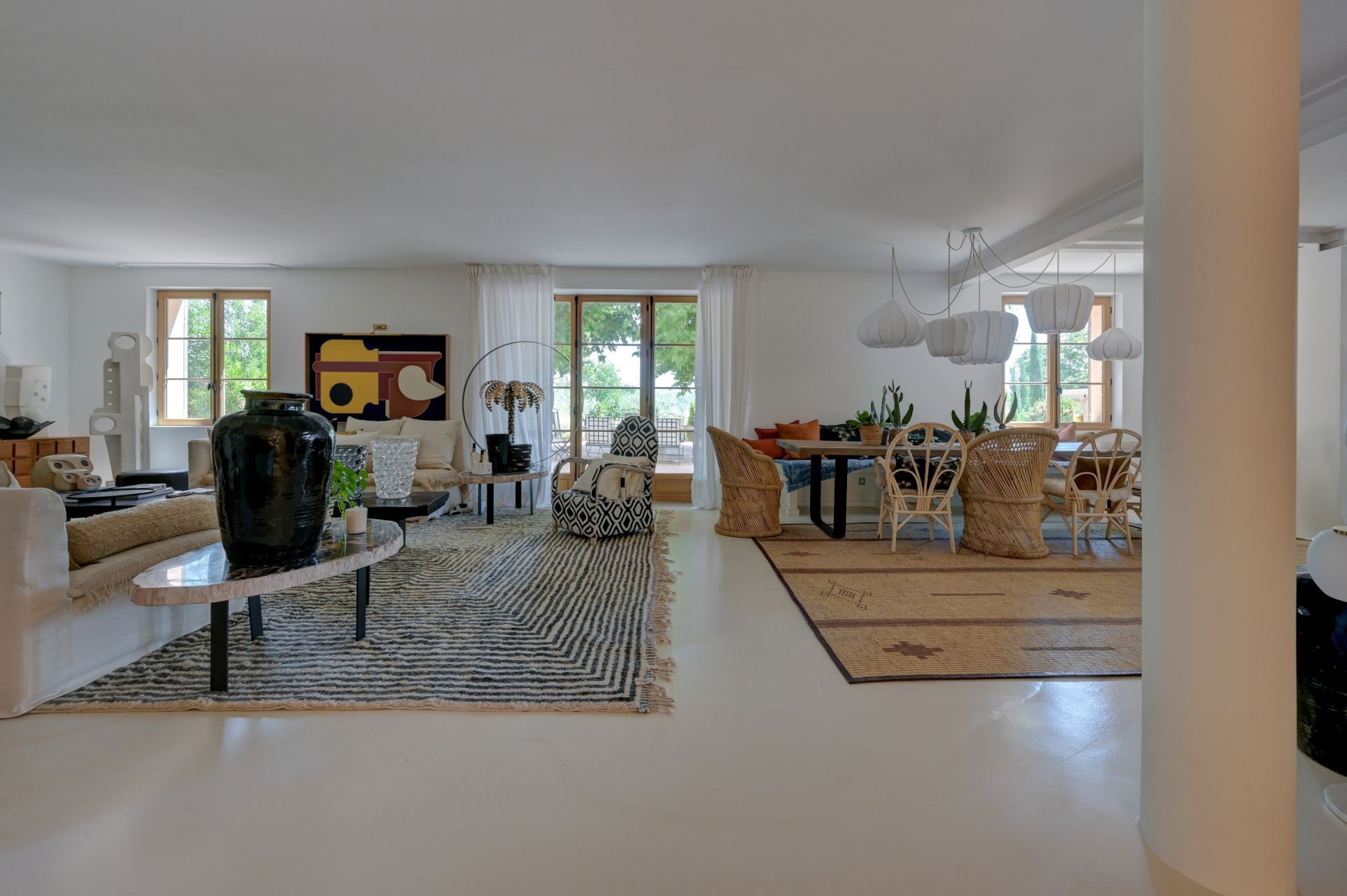 luxury house 8 Rooms for sale on AIX EN PROVENCE (13100)