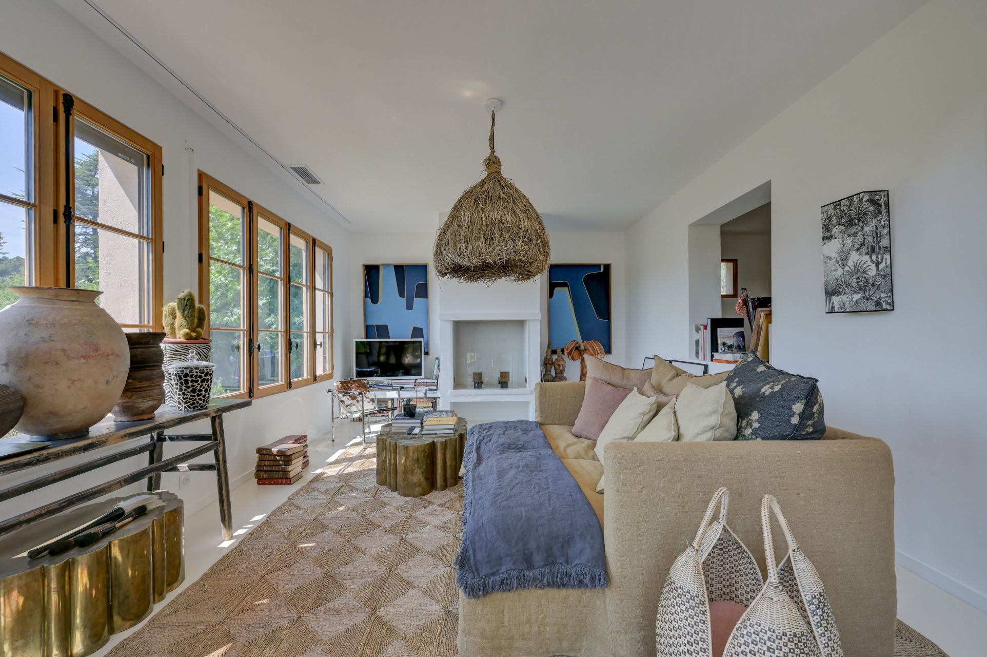 luxury house 8 Rooms for sale on AIX EN PROVENCE (13100)