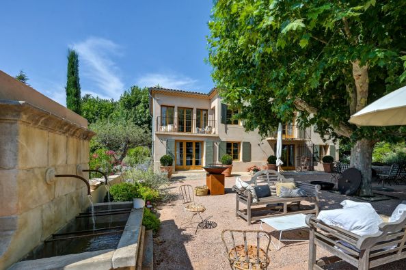 Vente Maison de luxe Aix-en-Provence 8&nbsp;Pièces 340&nbsp;m²