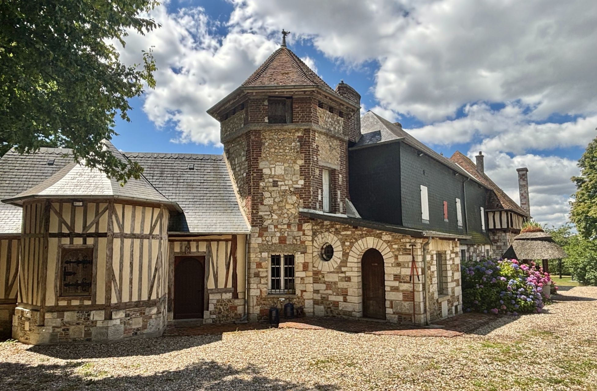 manoir 15 Pièces en vente sur ECAQUELON (27290)