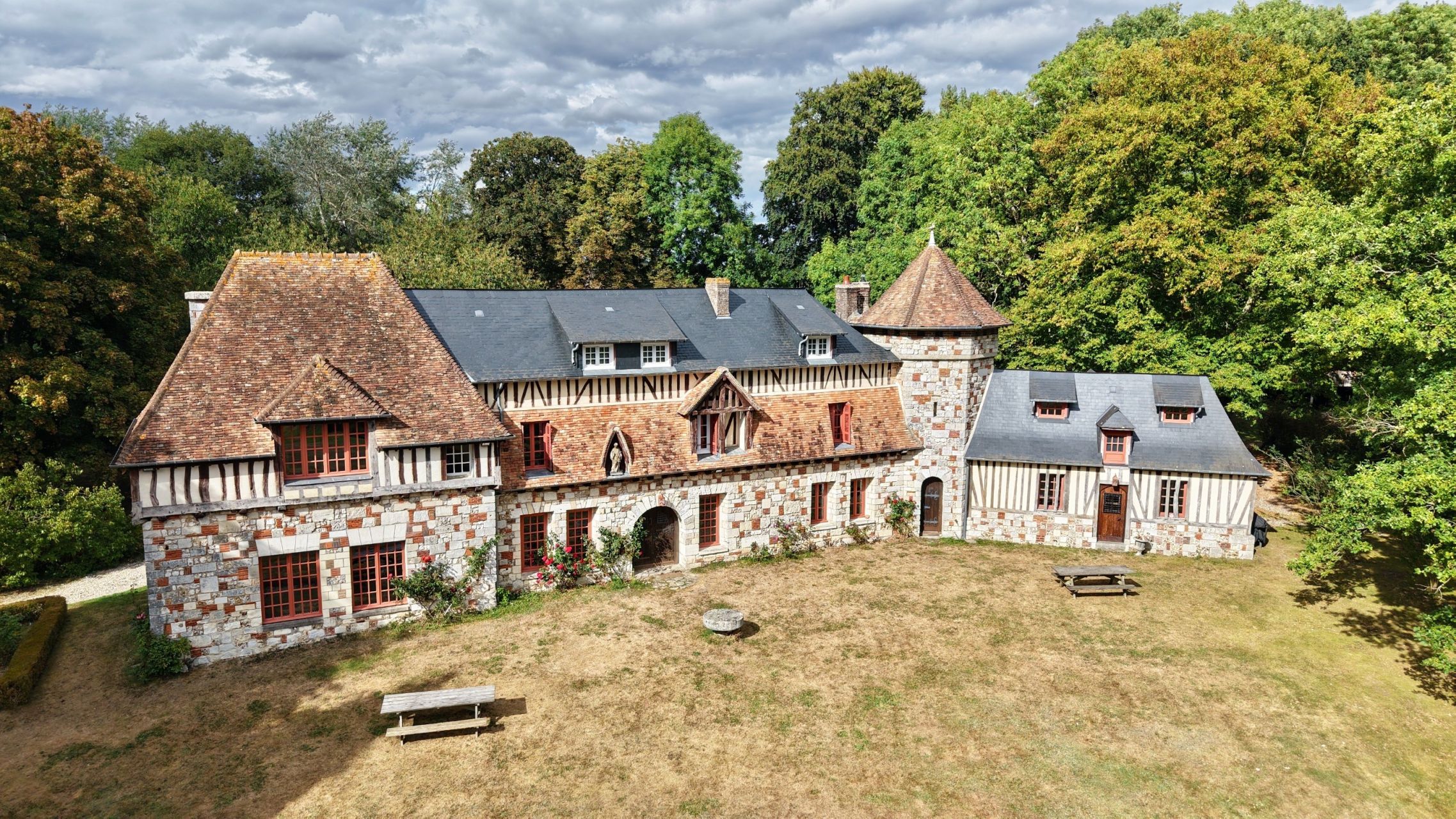 manoir 15 Pièces en vente sur ECAQUELON (27290)