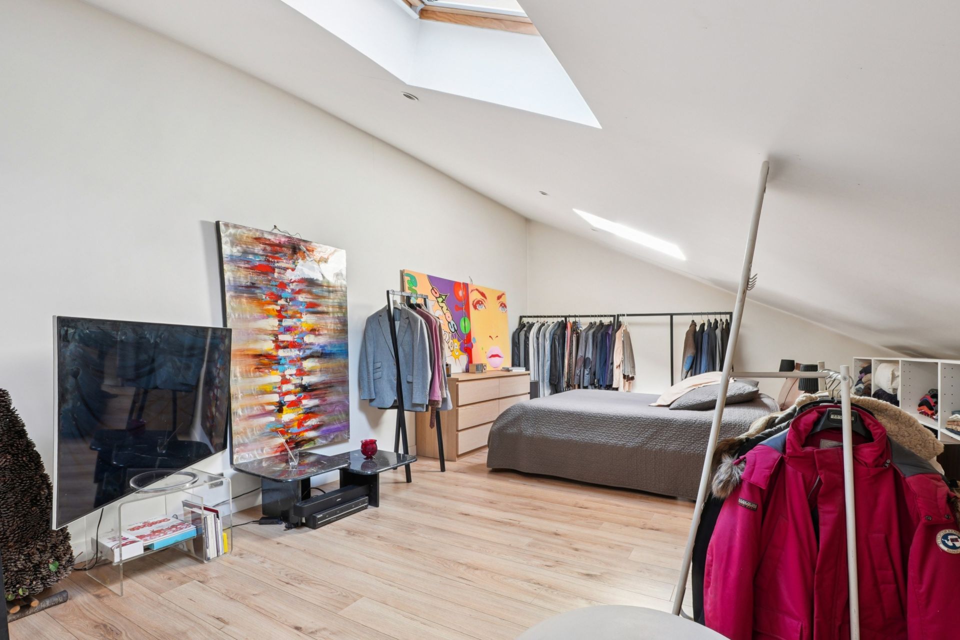 luxury house 4 Rooms for sale on PARIS (75014)