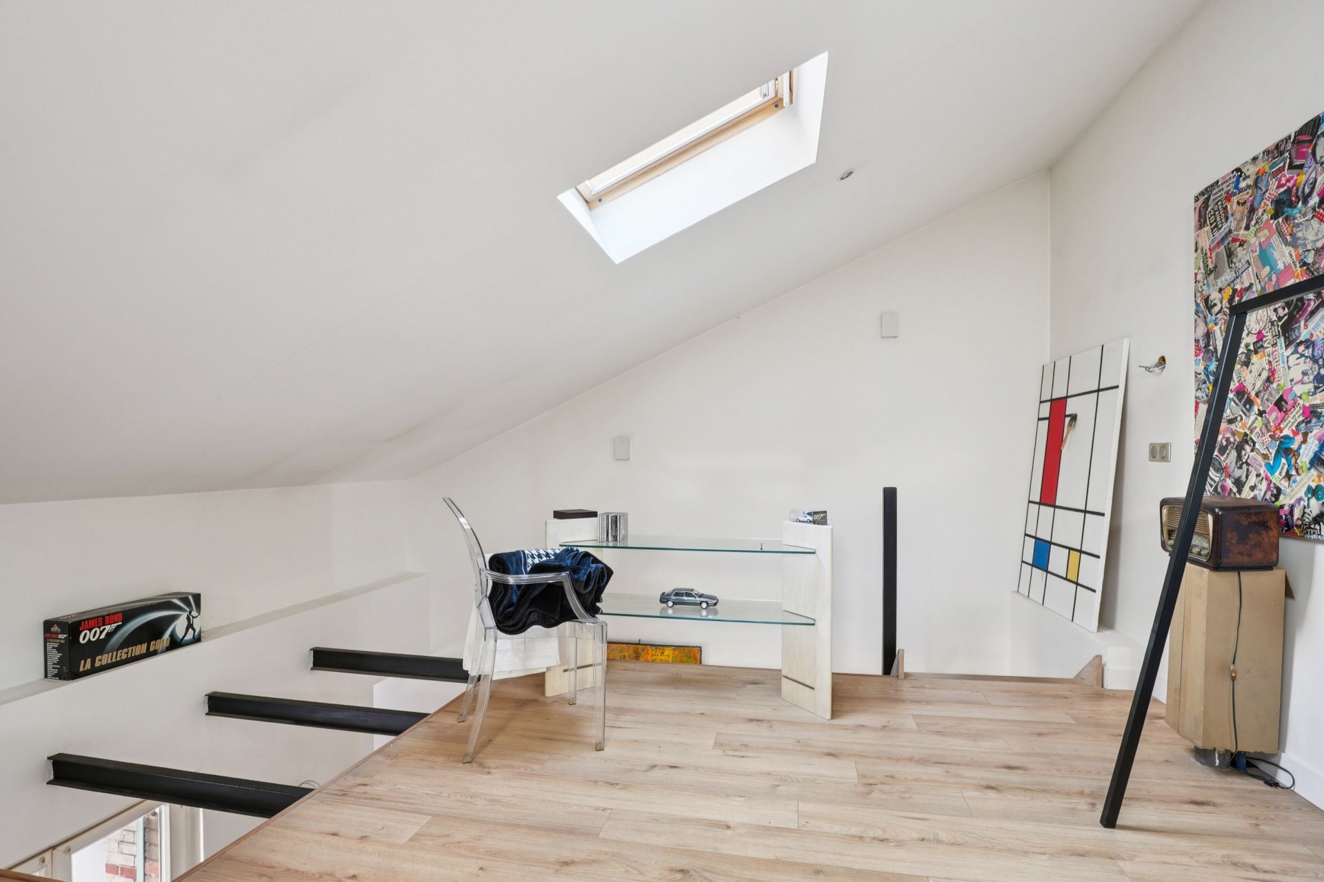 luxury house 4 Rooms for sale on PARIS (75014)