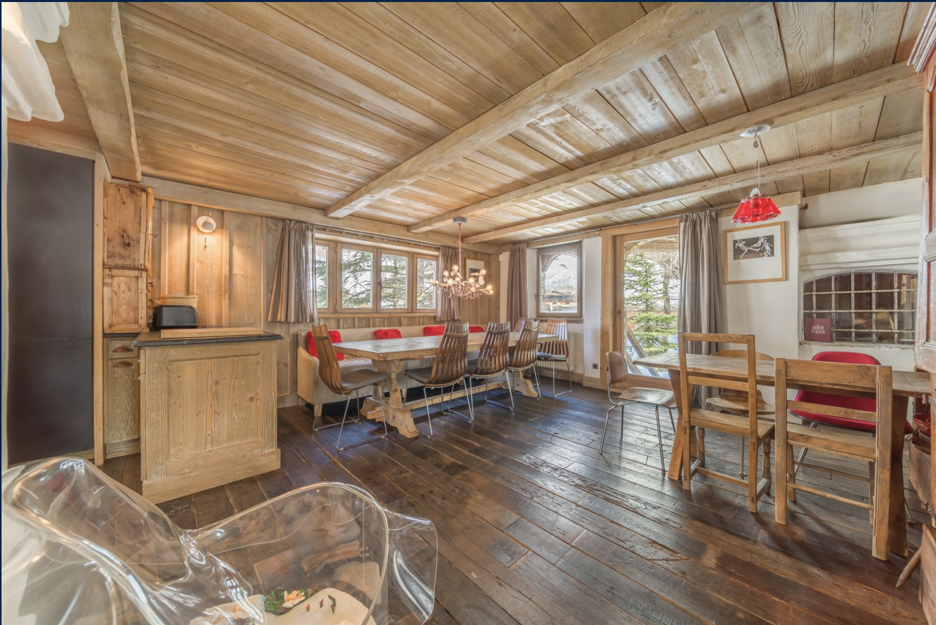 luxury chalet 10 Rooms for sale on VAL D ISERE (73150)