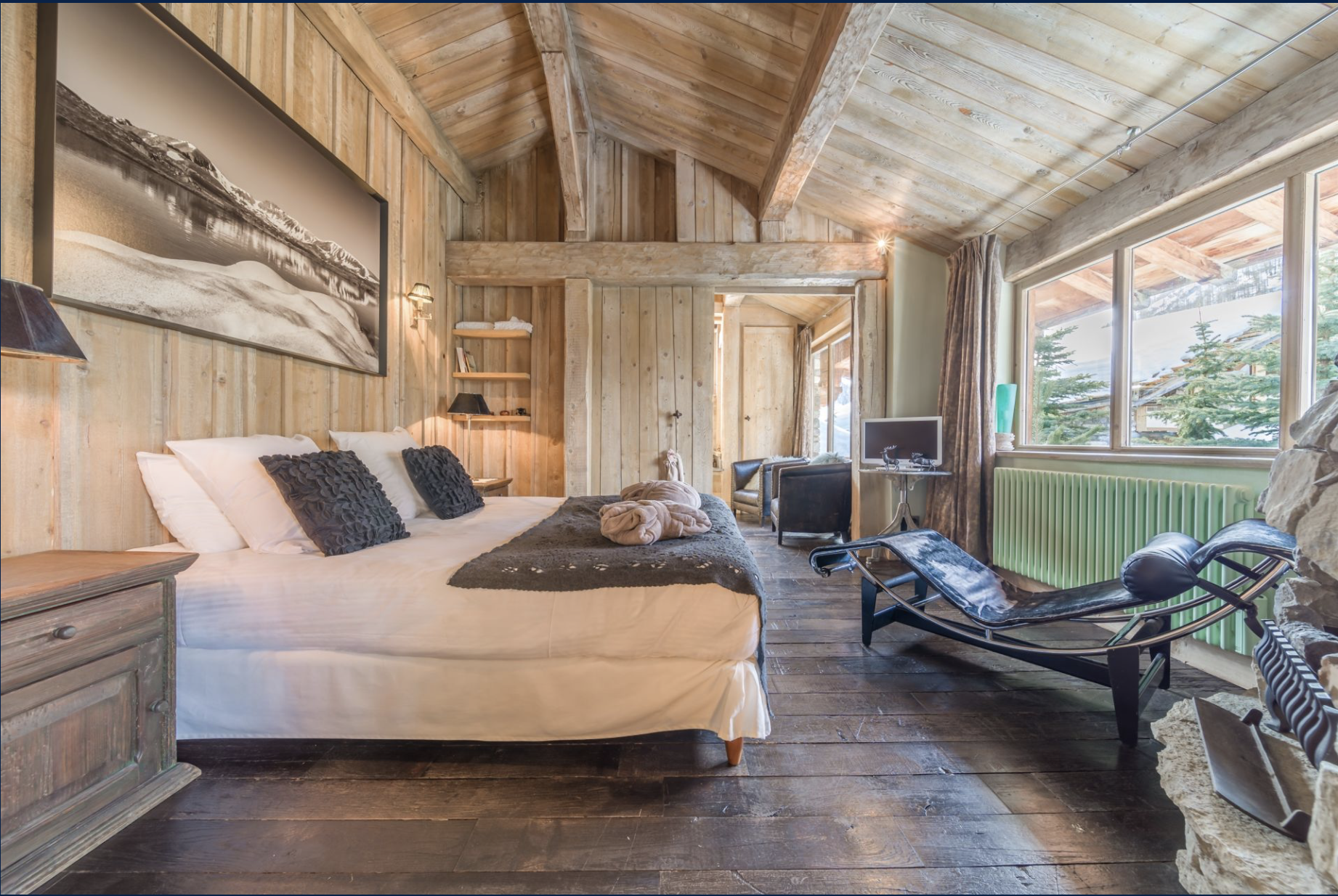 luxury chalet 10 Rooms for sale on VAL D ISERE (73150)