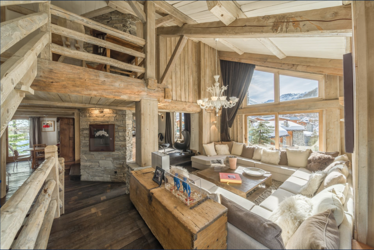 luxury chalet 10 Rooms for sale on VAL D ISERE (73150)