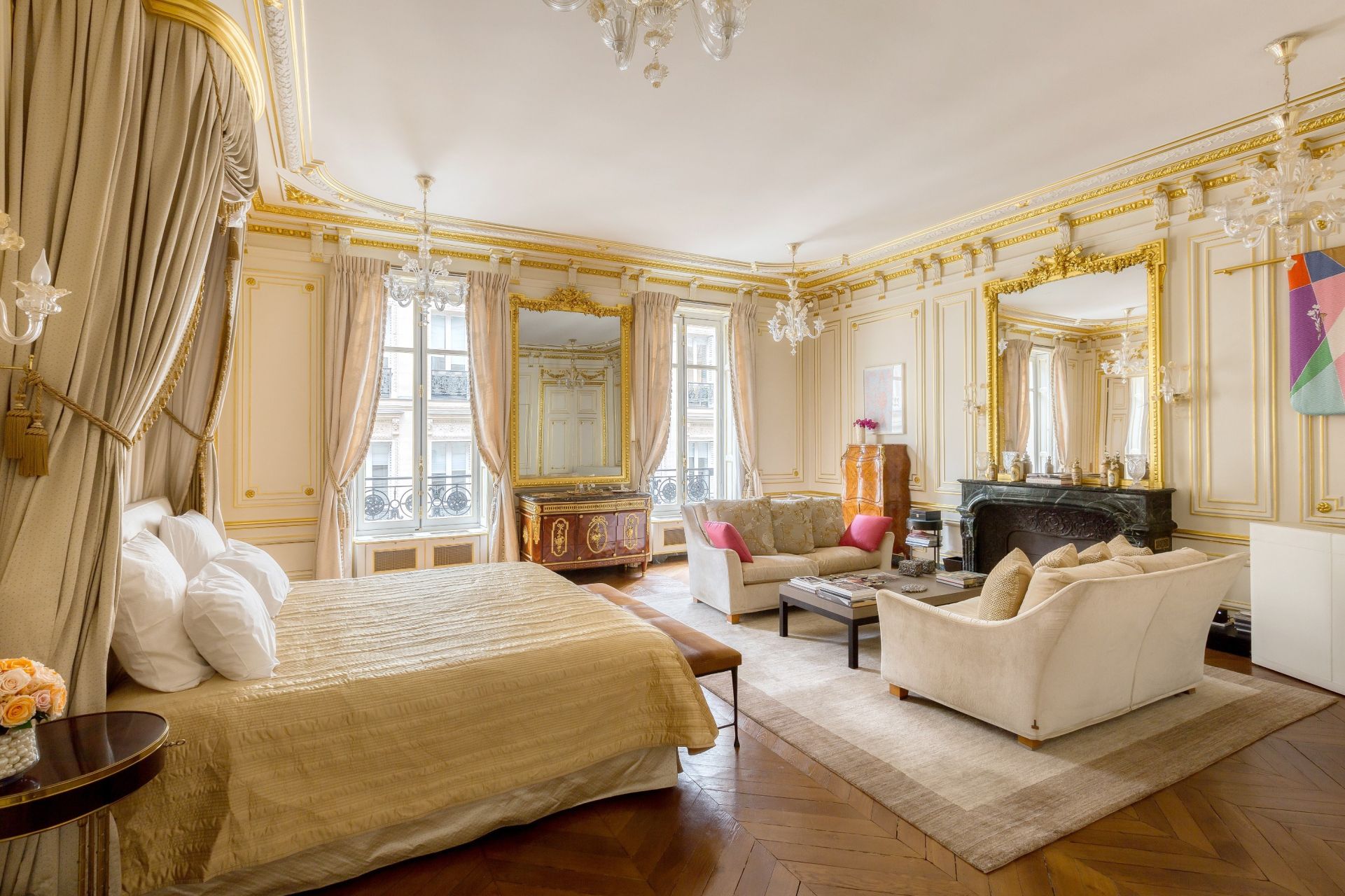 luxury apartment 7 Rooms for sale on PARIS (75008)