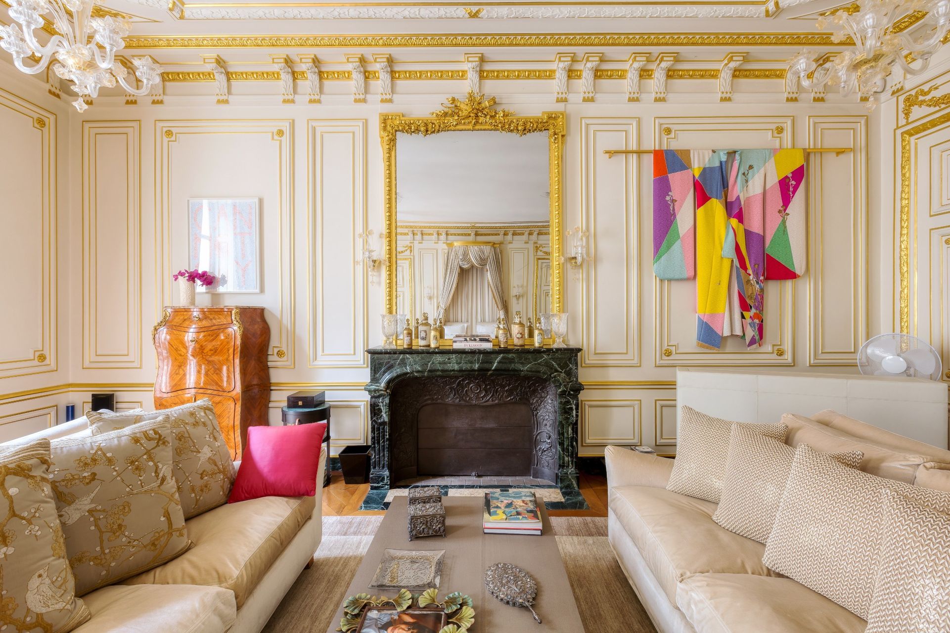 luxury apartment 7 Rooms for sale on PARIS (75008)