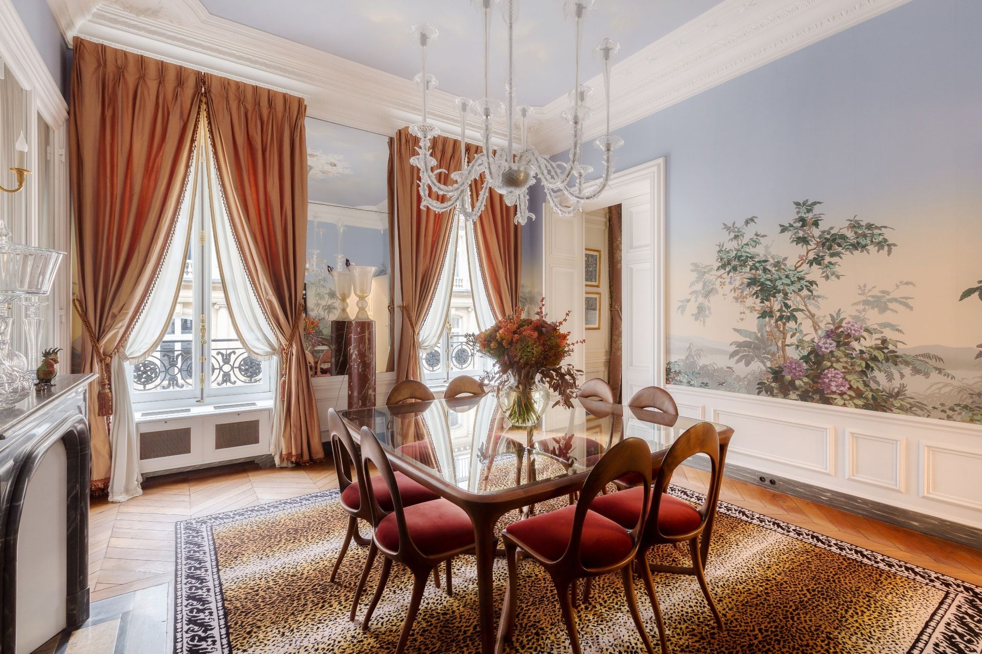 luxury apartment 7 Rooms for sale on PARIS (75008)