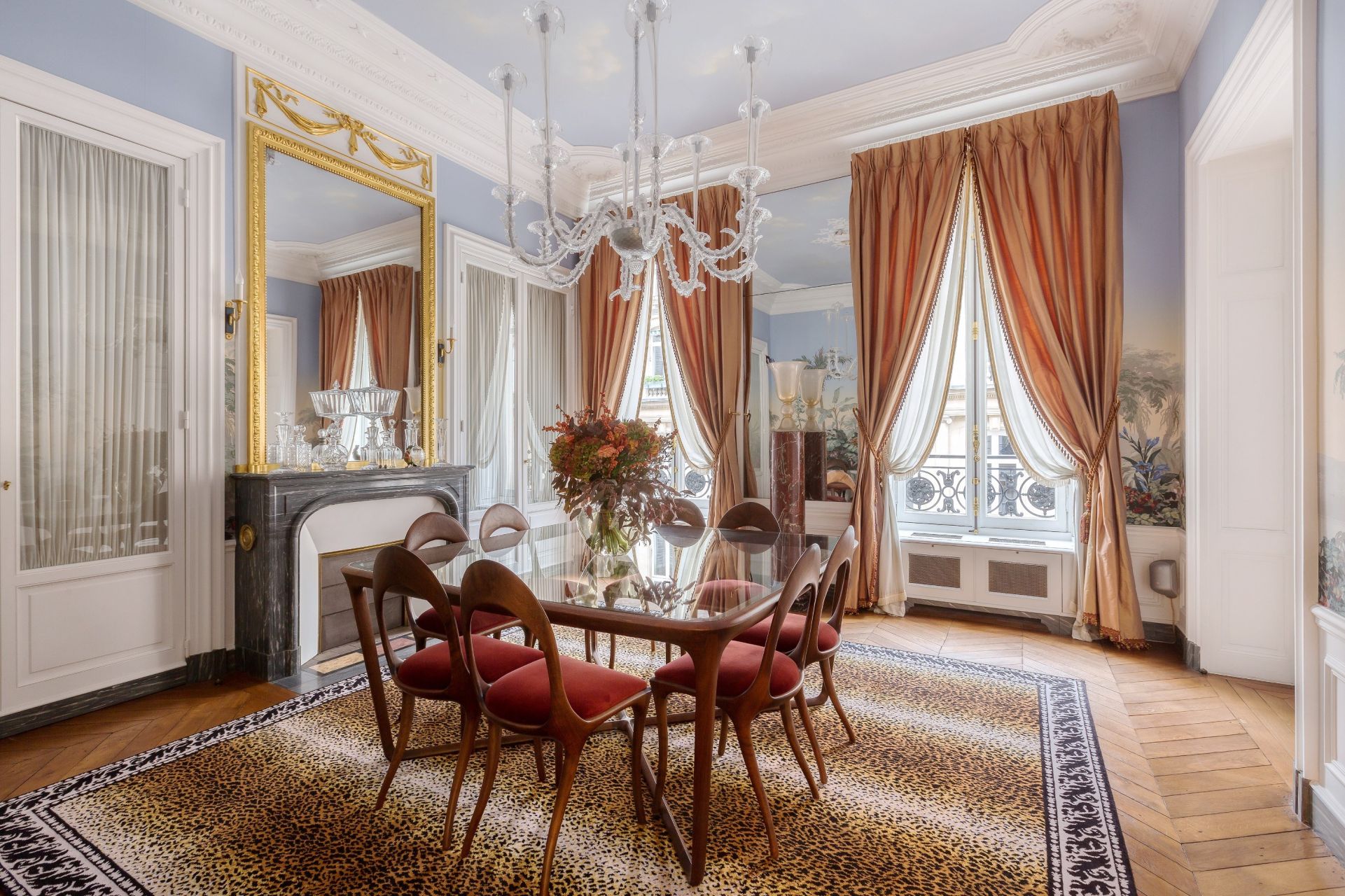 luxury apartment 7 Rooms for sale on PARIS (75008)