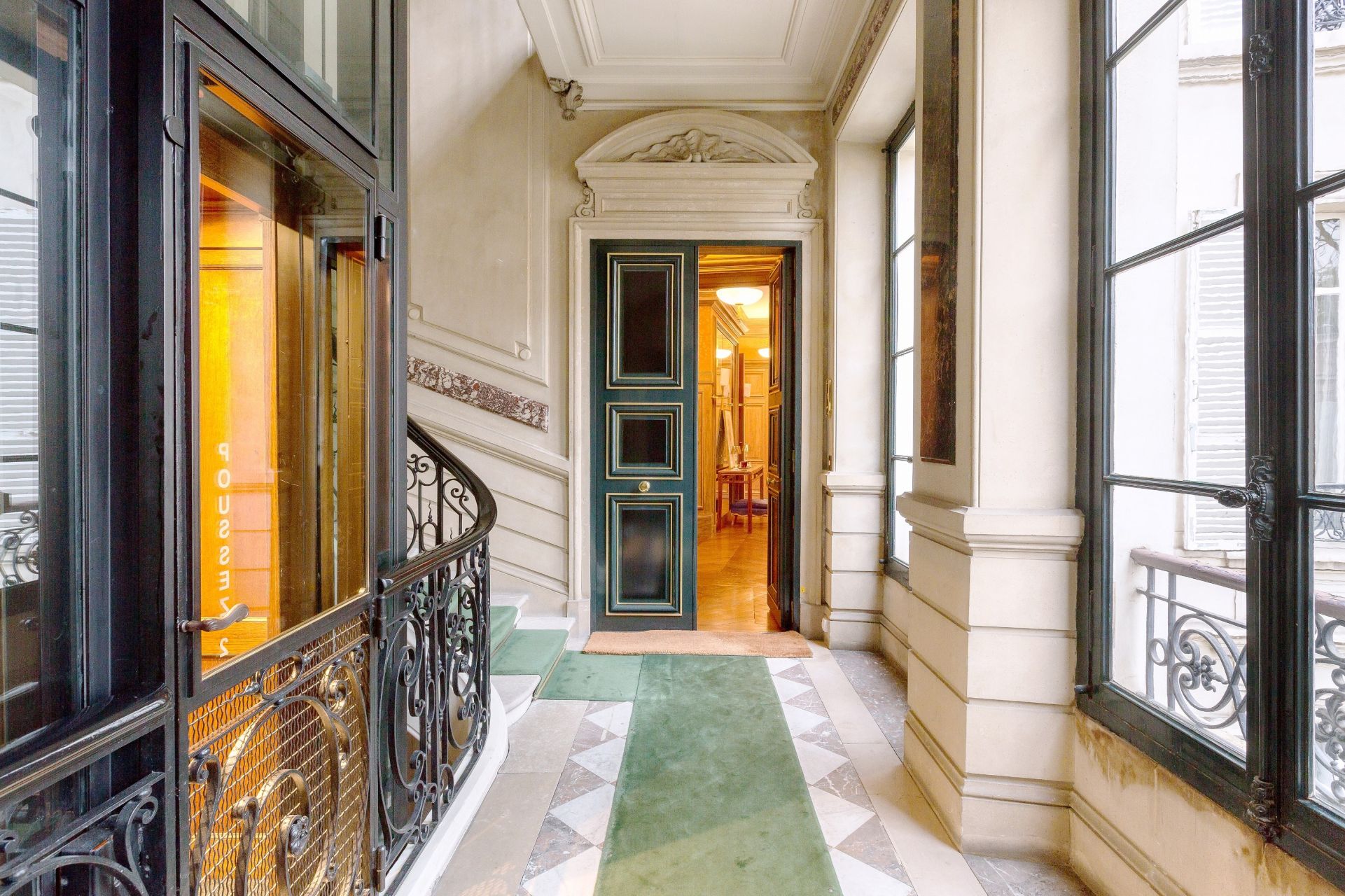 luxury apartment 7 Rooms for sale on PARIS (75008)
