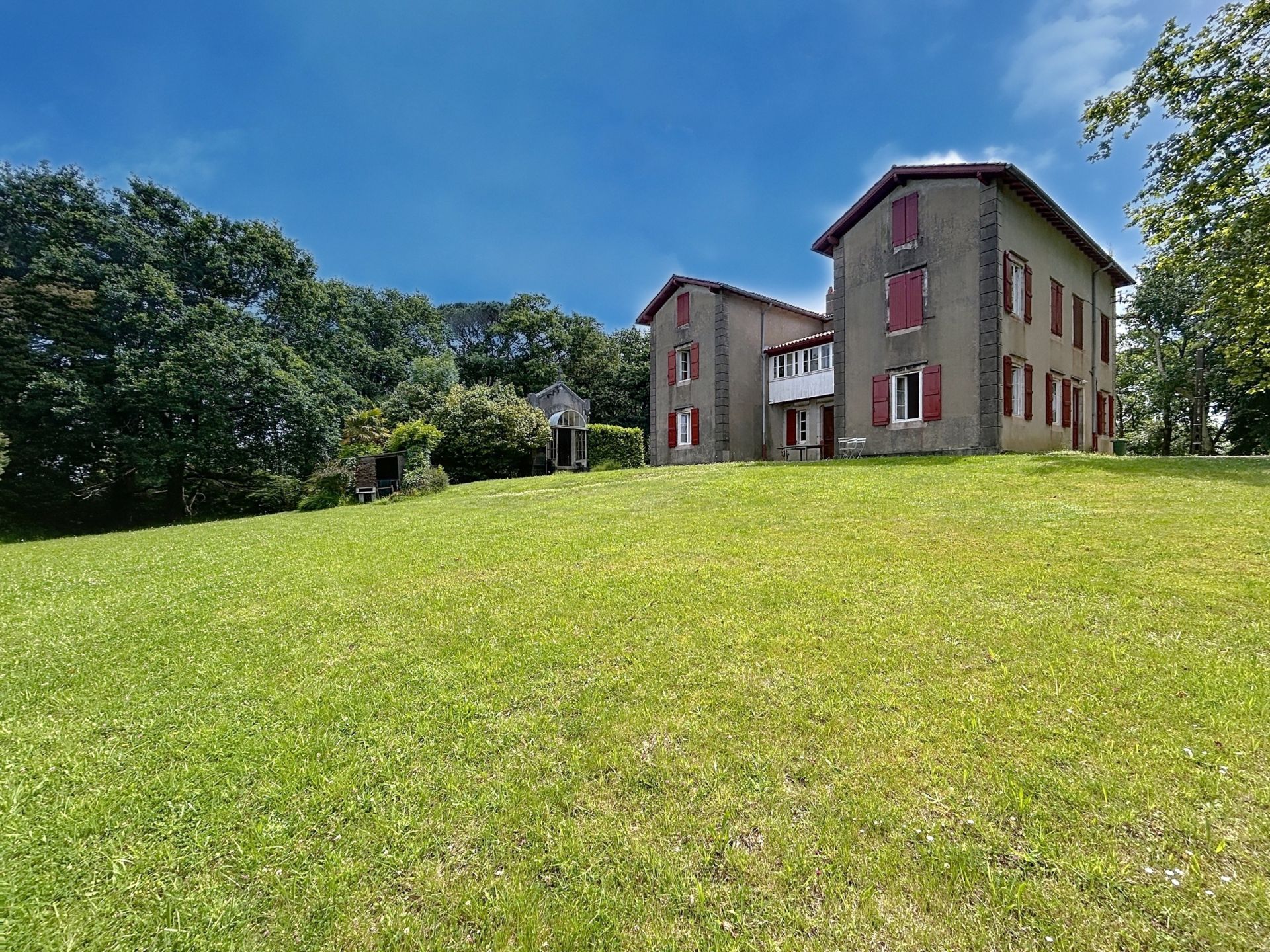 maison de luxe 16 Pièces en vente sur ST PEE SUR NIVELLE (64310)