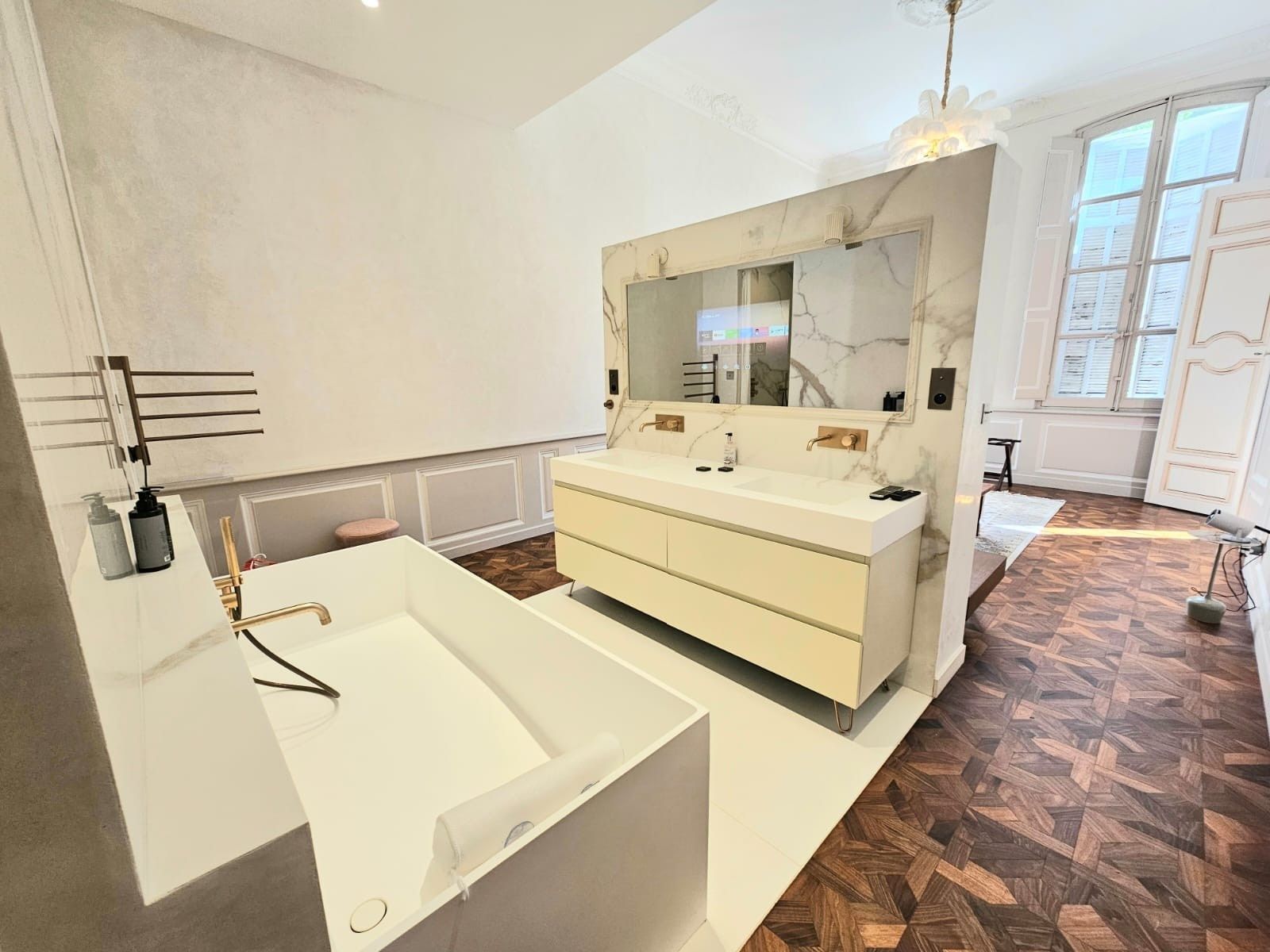 luxury apartment 7 Rooms for rent on AIX EN PROVENCE (13100)