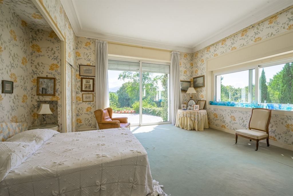 luxury property 15 Rooms for sale on ST JEAN DE LUZ (64500)