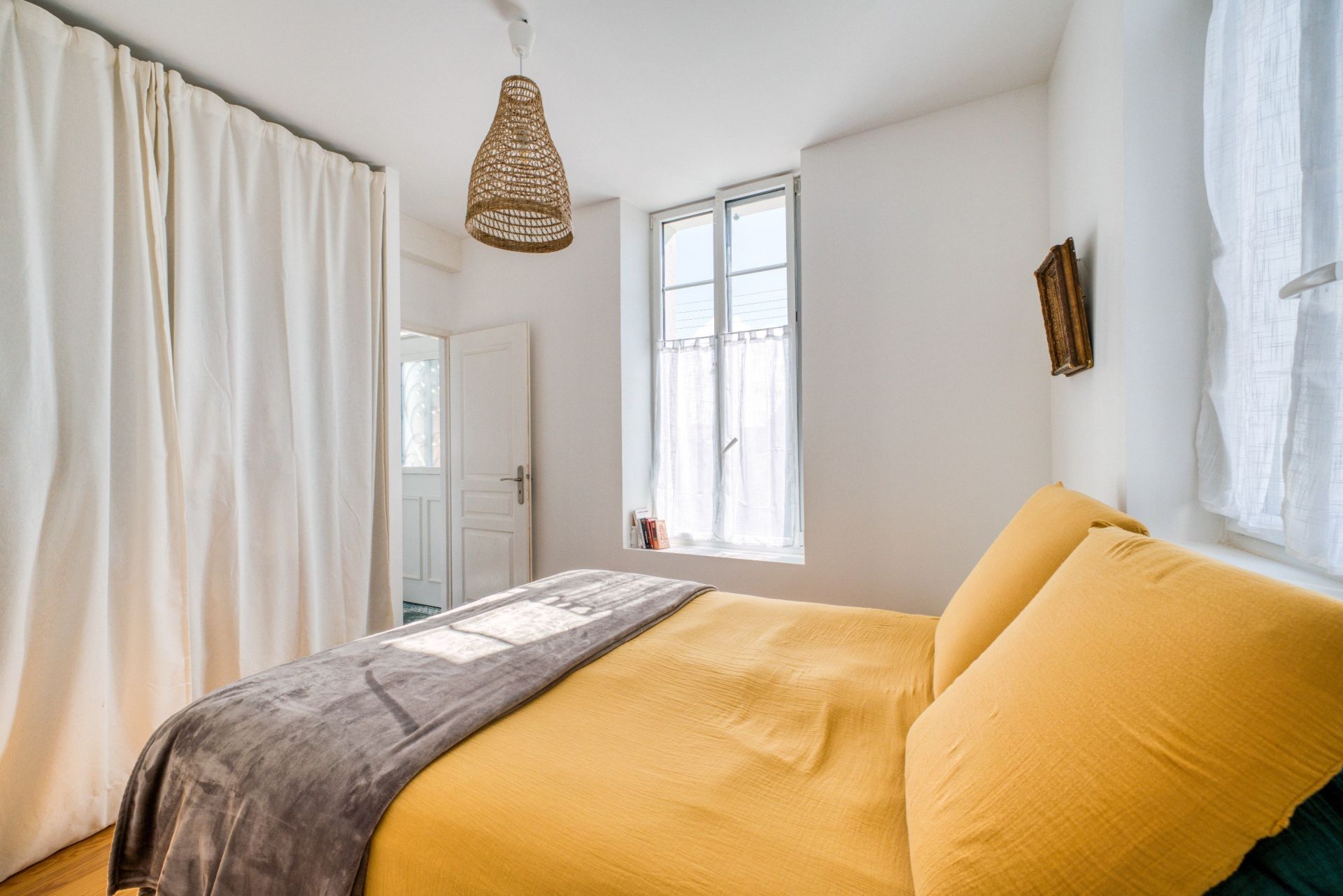 luxury house 7 Rooms for sale on CHATELAILLON PLAGE (17340)