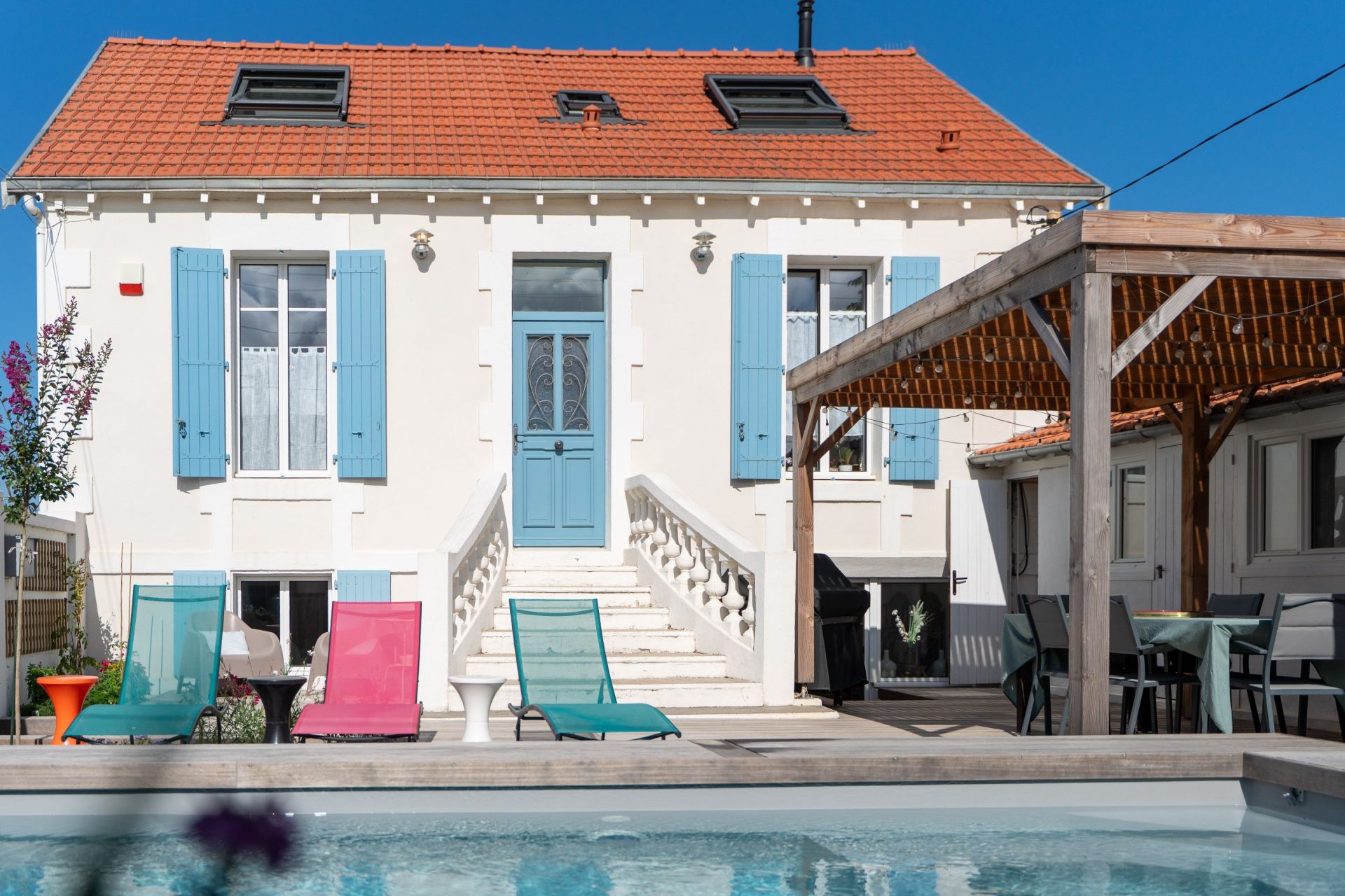 luxury house 7 Rooms for sale on CHATELAILLON PLAGE (17340)