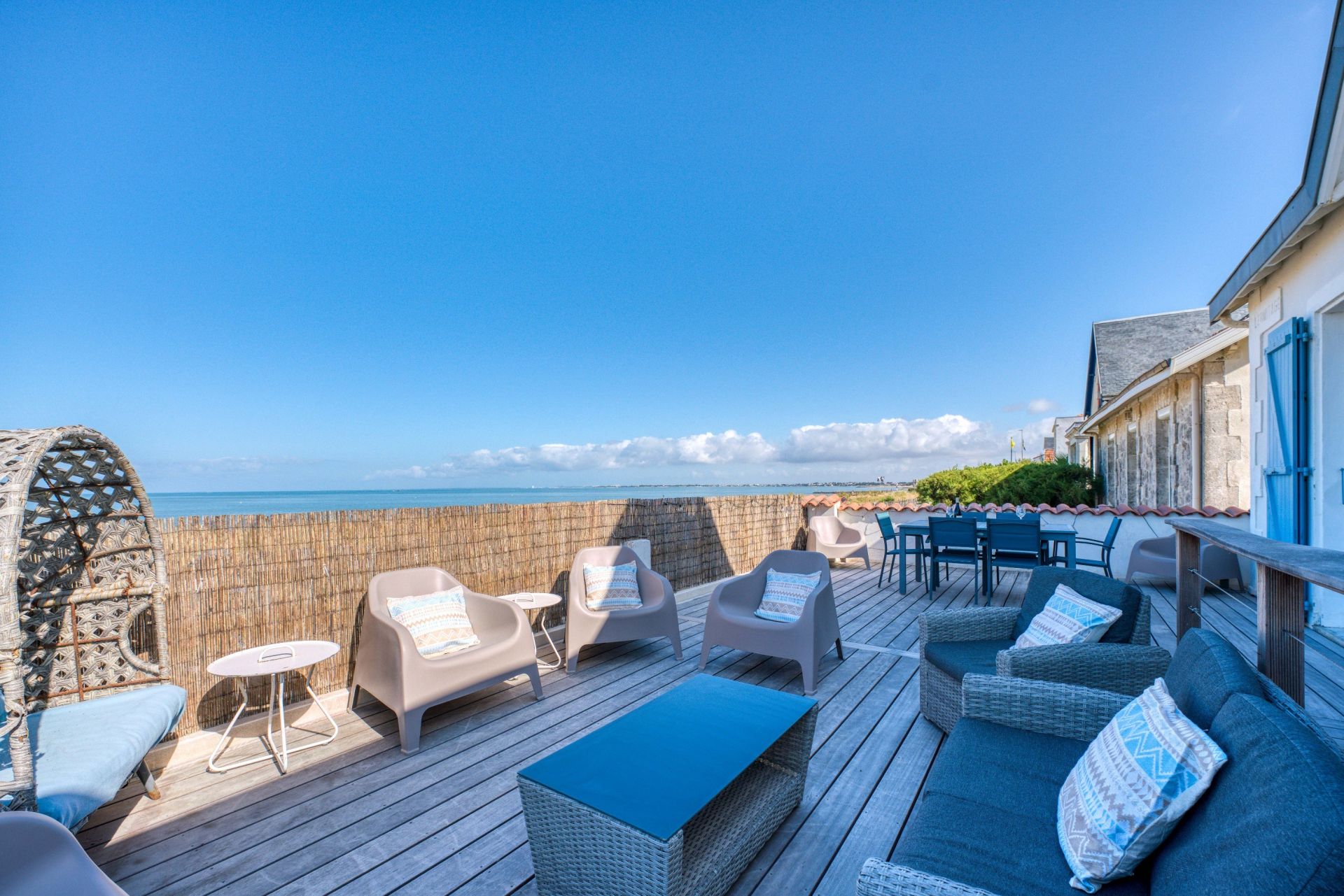 luxury house 7 Rooms for sale on CHATELAILLON PLAGE (17340)