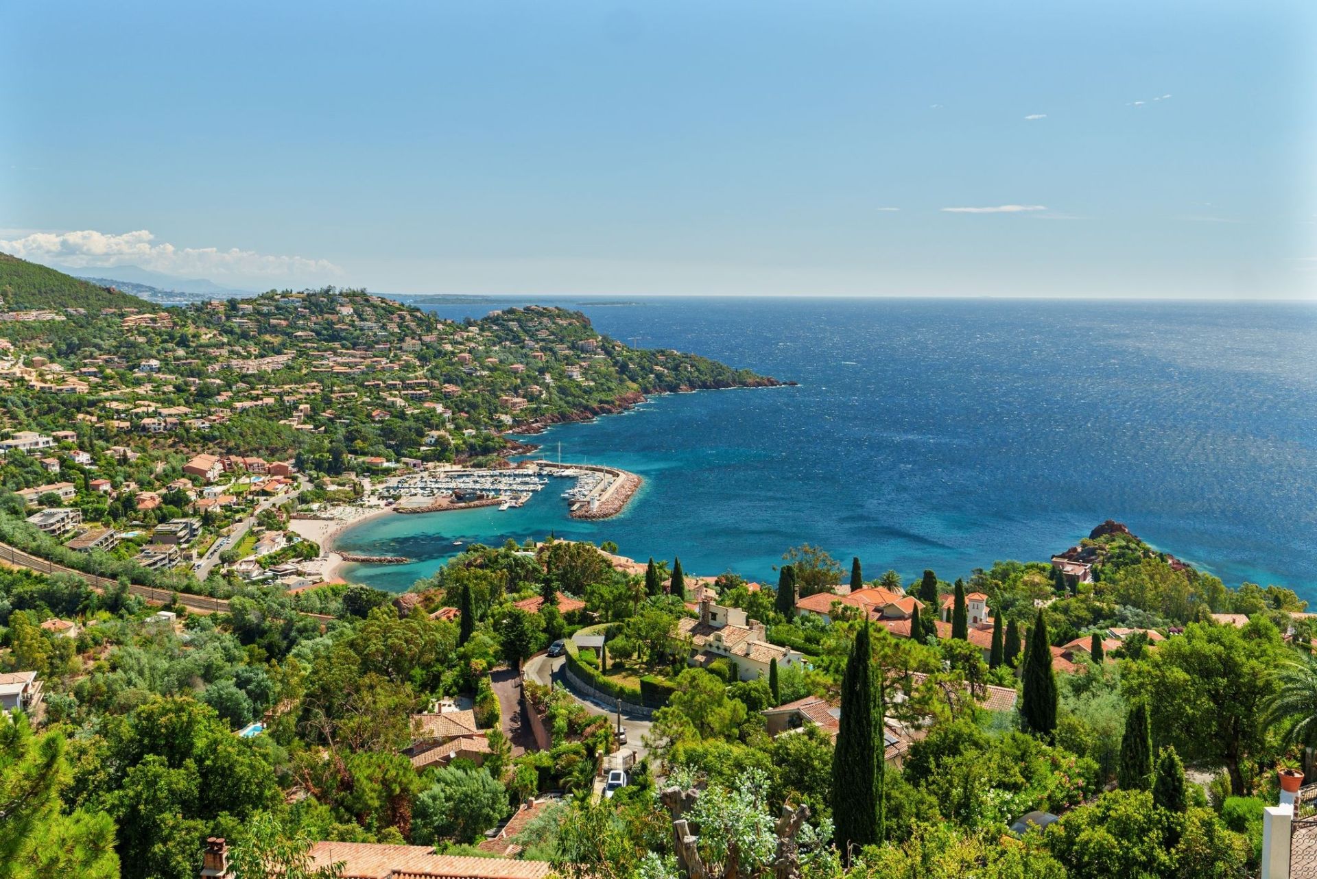 maison contemporaine 7 Pièces en vente sur THEOULE SUR MER (06590)