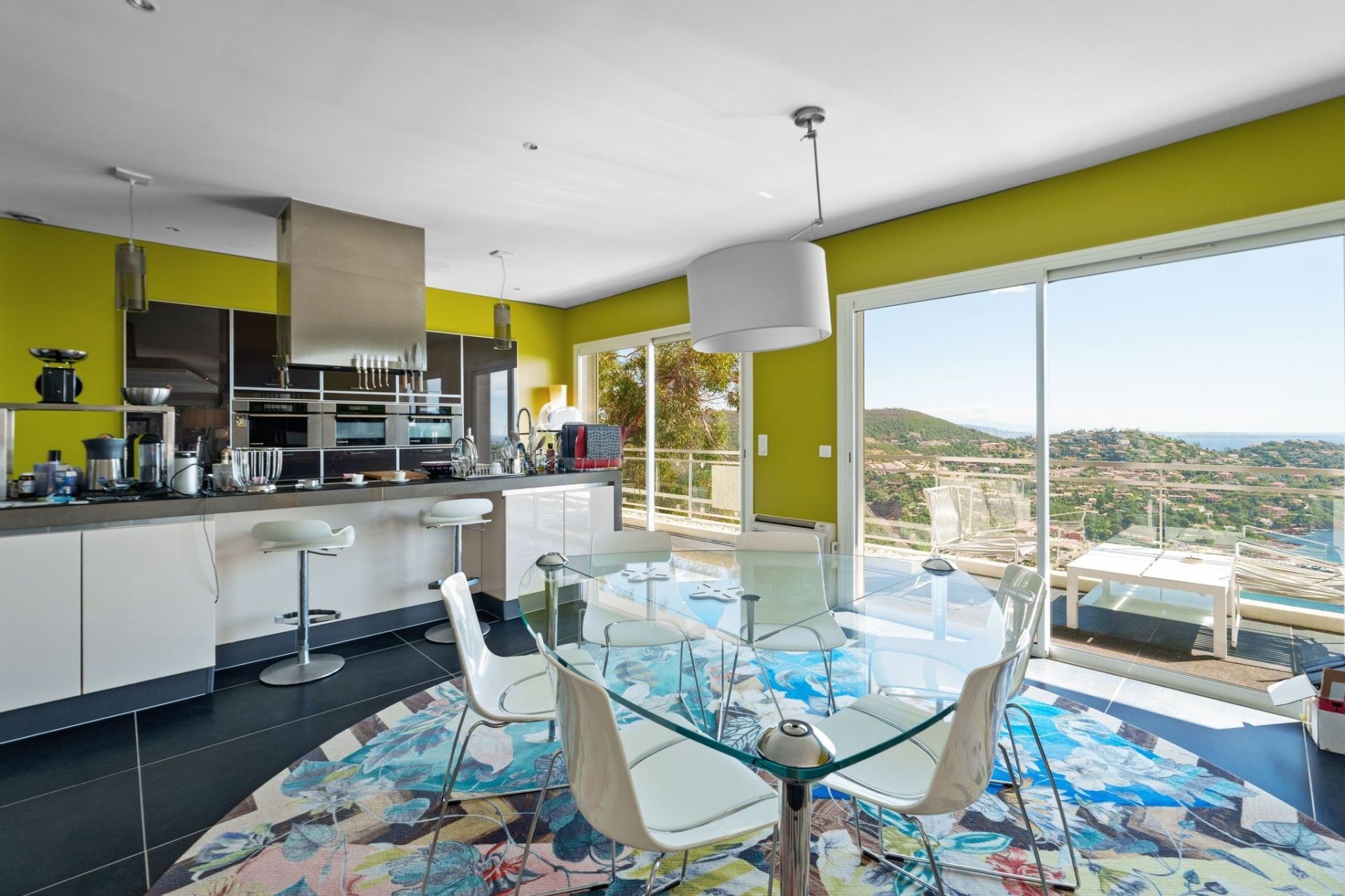 maison contemporaine 7 Pièces en vente sur THEOULE SUR MER (06590)