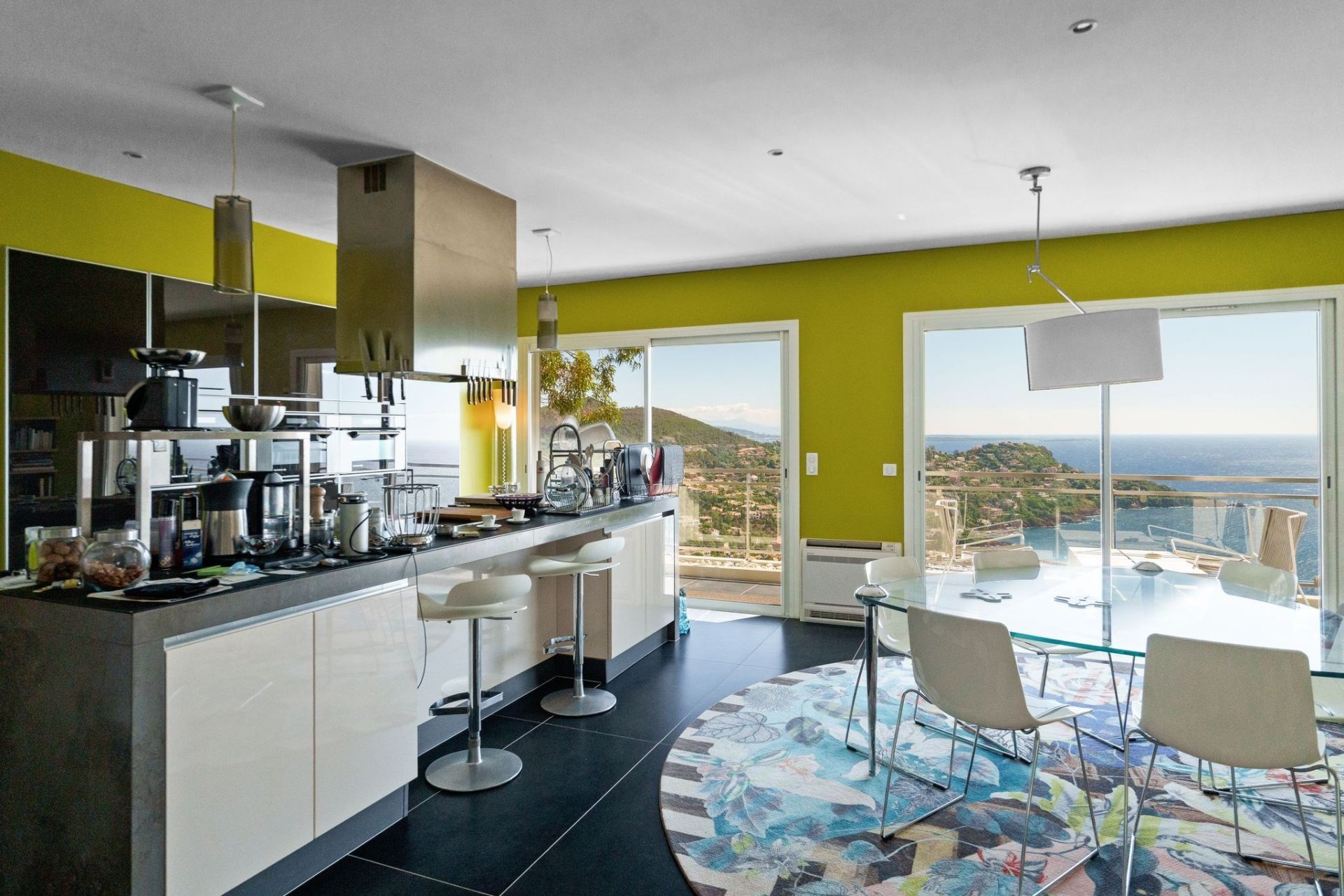 maison contemporaine 7 Pièces en vente sur THEOULE SUR MER (06590)