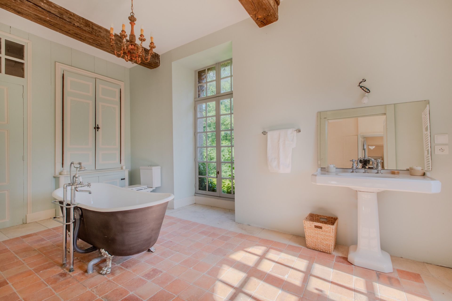 château 12 Pièces en vente sur SAULIEU (21210)