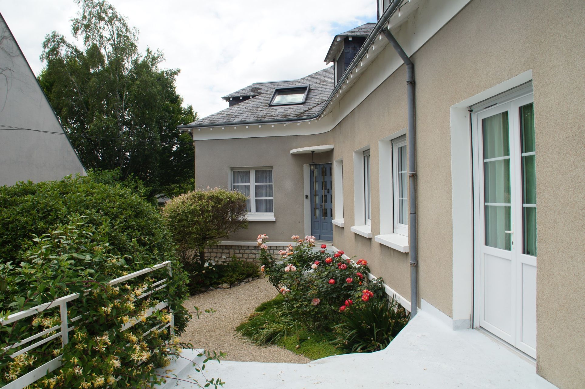 luxury house 10 Rooms for sale on BLOIS (41000)