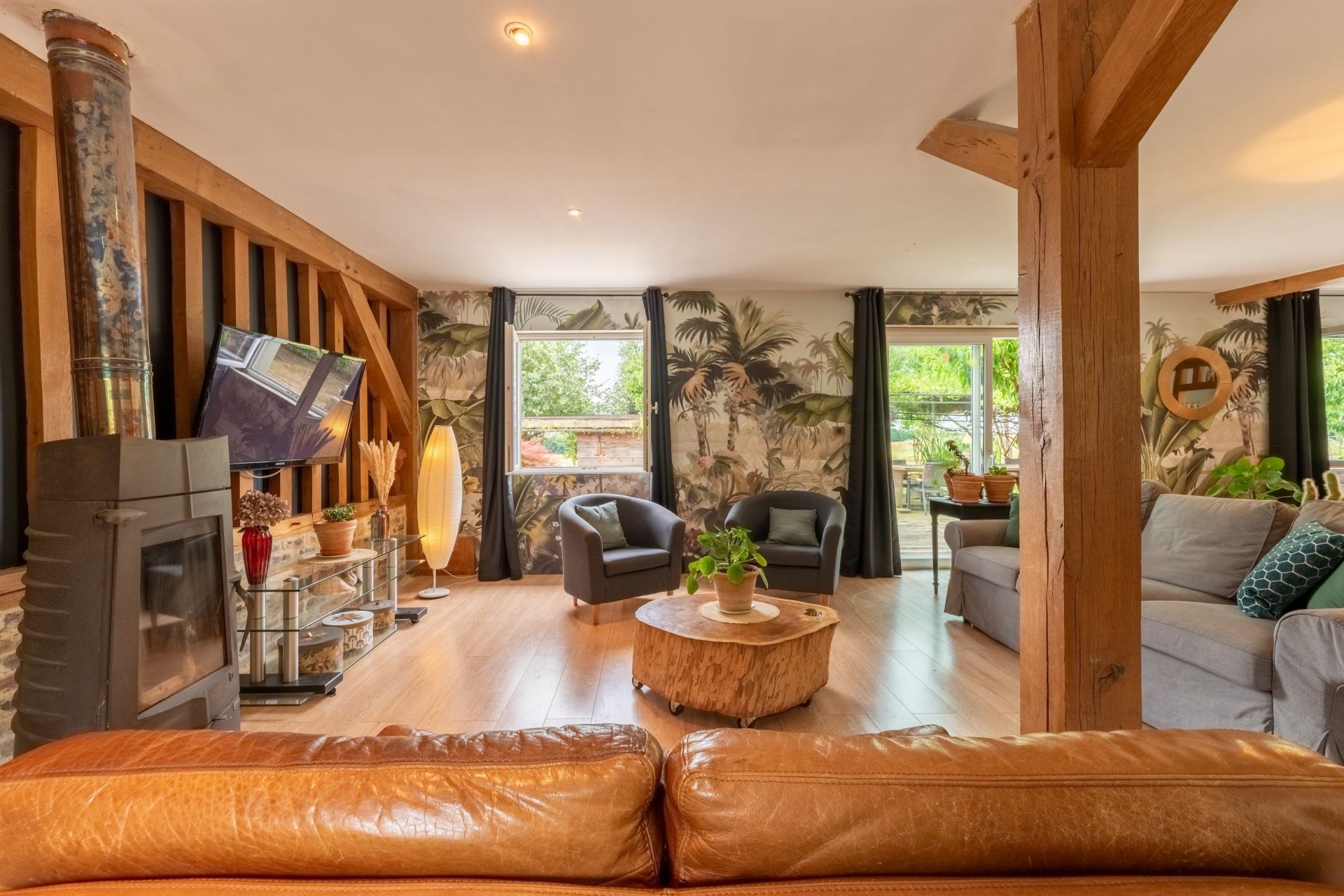 luxury house 7 Rooms for sale on BARENTIN (76360)