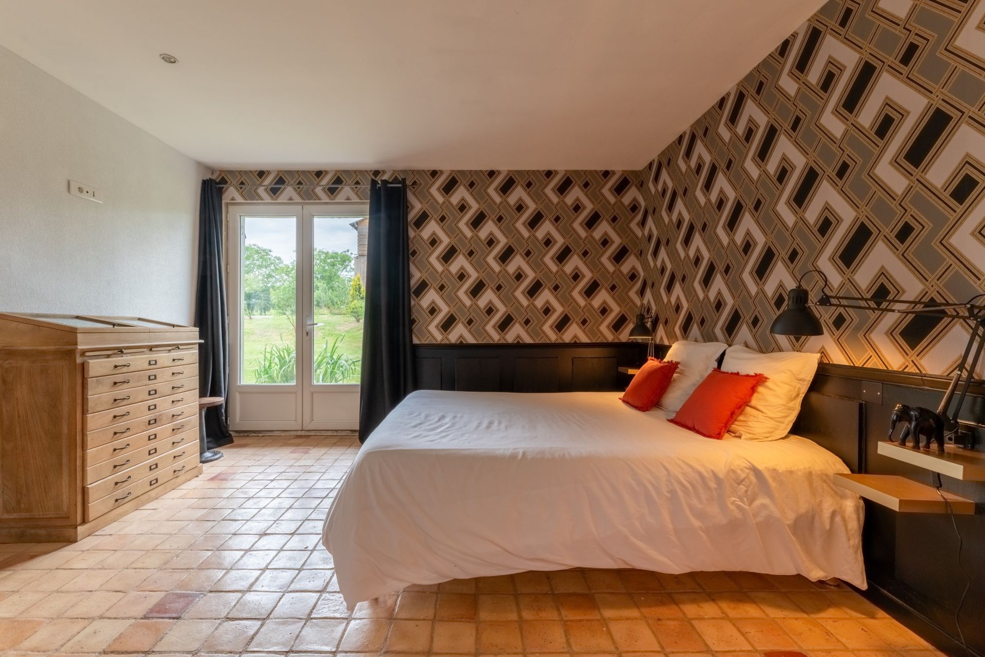 luxury house 7 Rooms for sale on BARENTIN (76360)