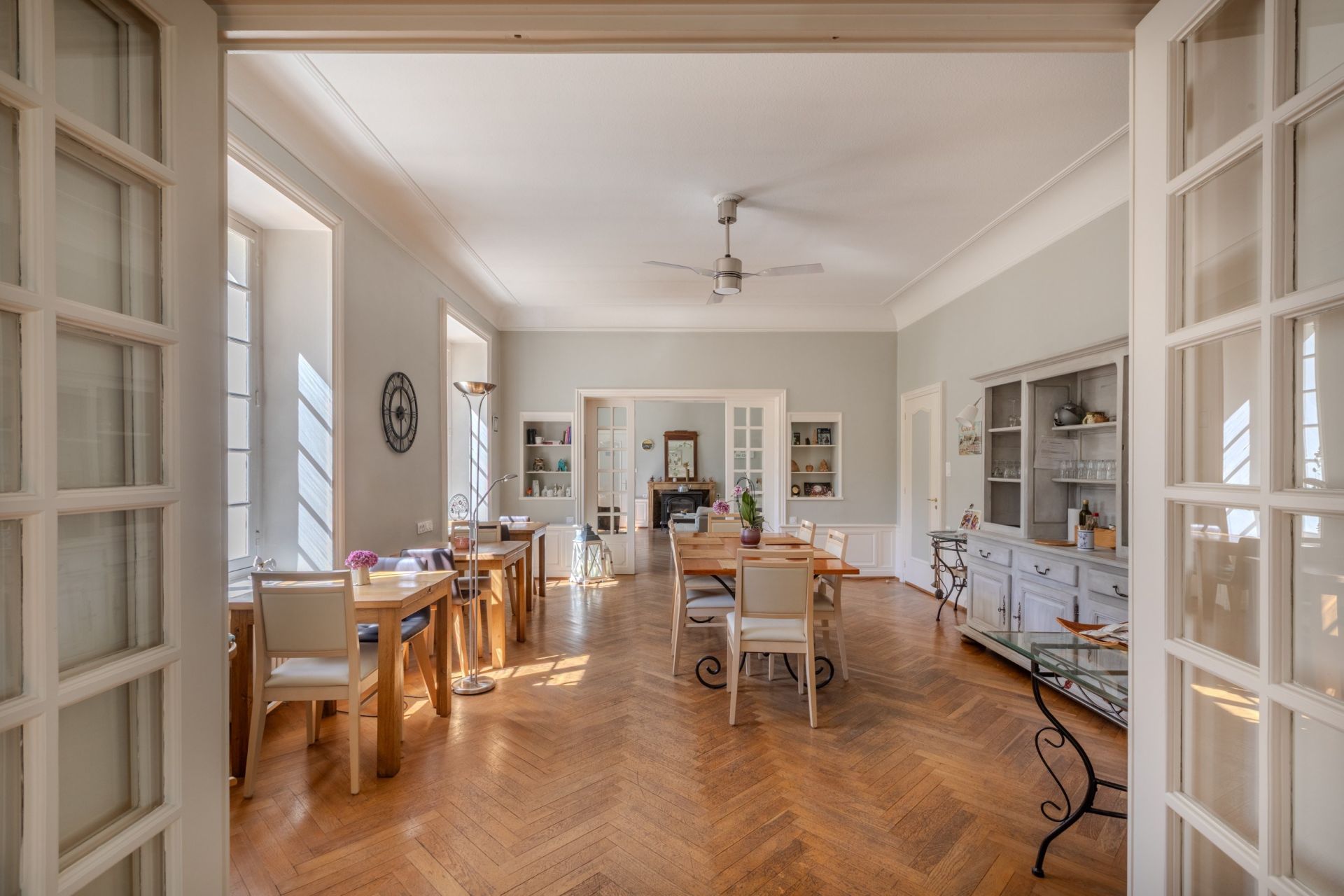 mansion 15 Rooms for sale on DOLE (39100)