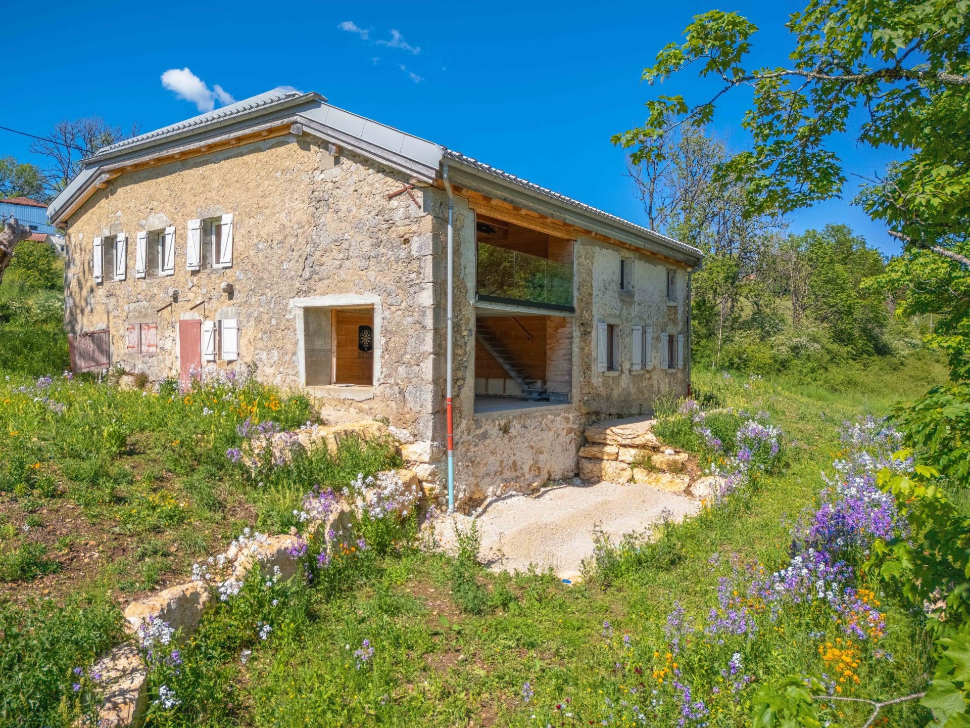 luxury house 7 Rooms for sale on SEPTMONCEL LES MOLUNES (39310)