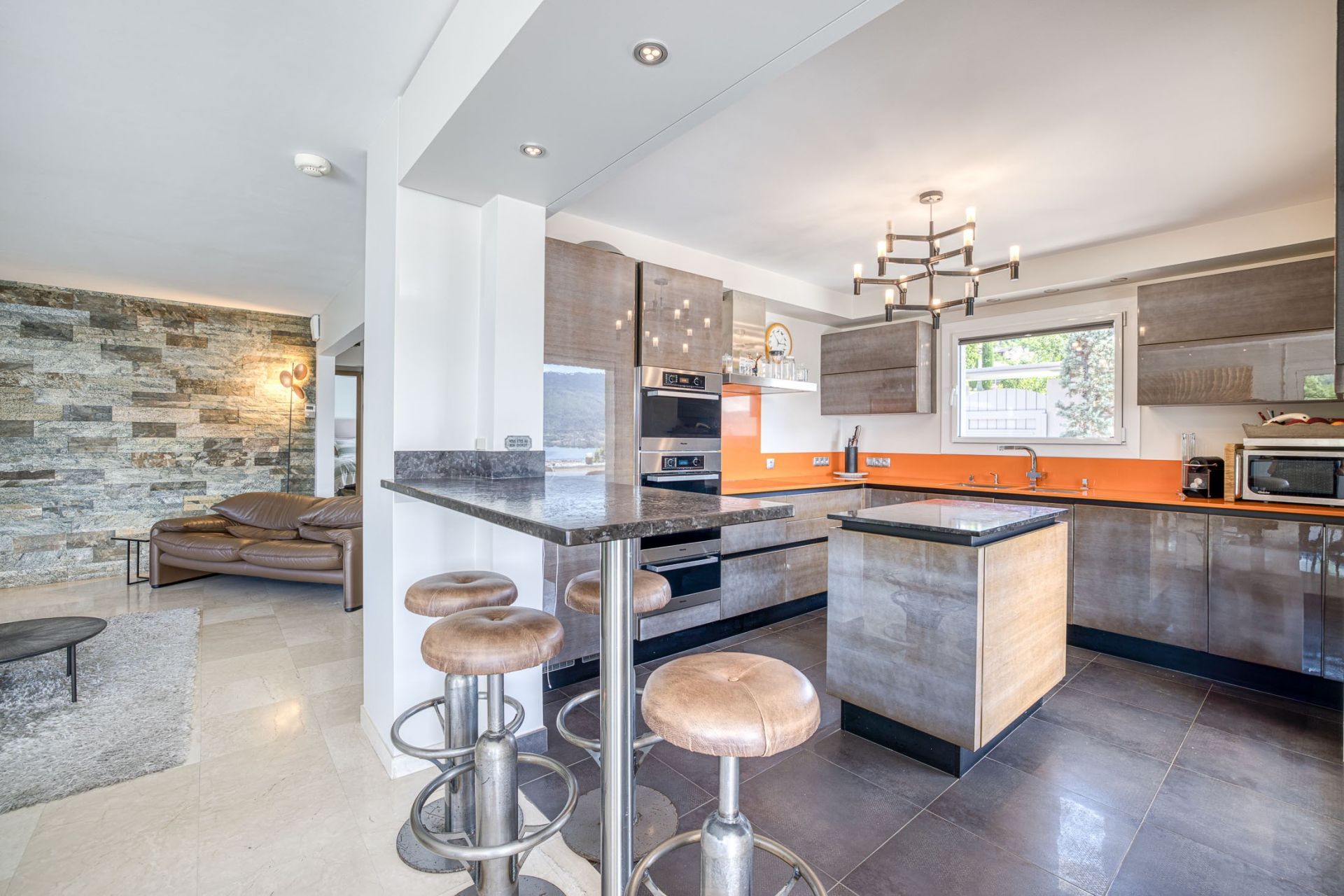 luxury house 7 Rooms for sale on VEYRIER DU LAC (74290)