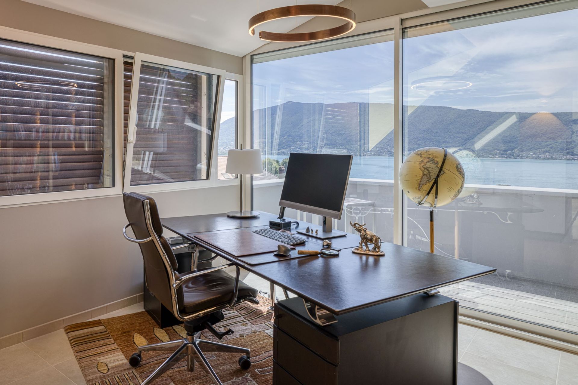 luxury house 7 Rooms for sale on VEYRIER DU LAC (74290)