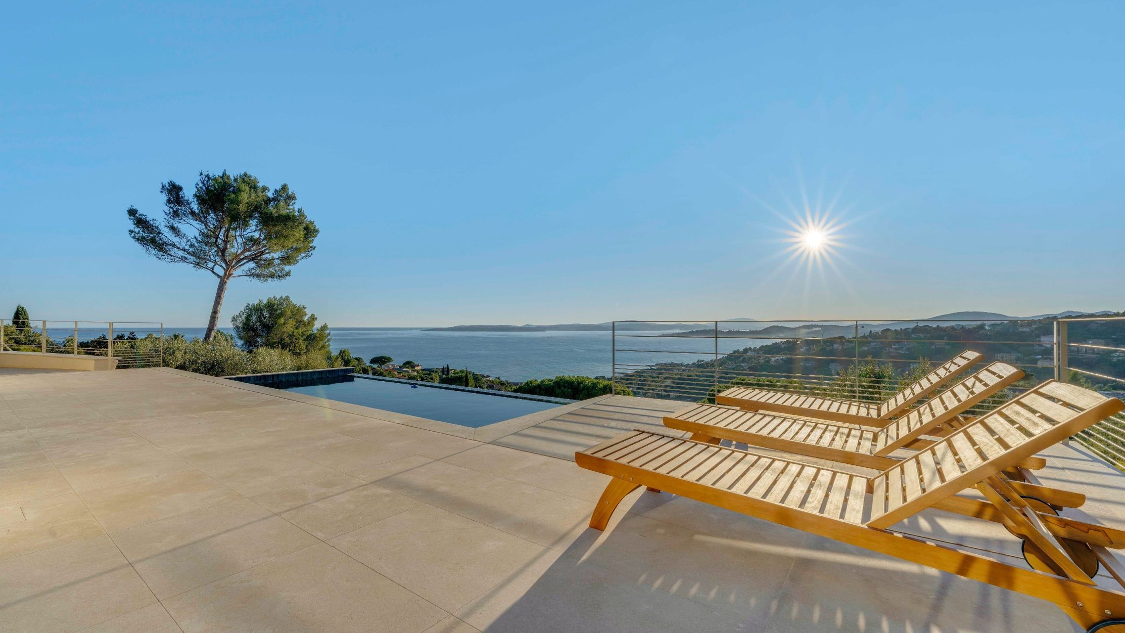 villa de luxe 6 Pièces en vente sur LES ISSAMBRES (83380)